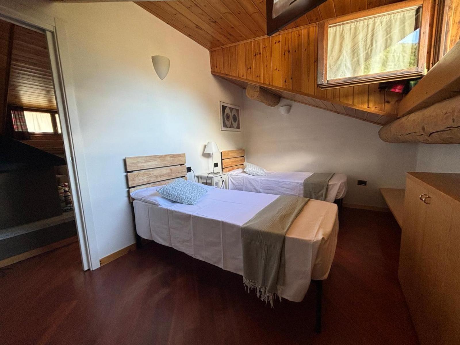 Two-Bedroom Apartment with Balcony photo 2