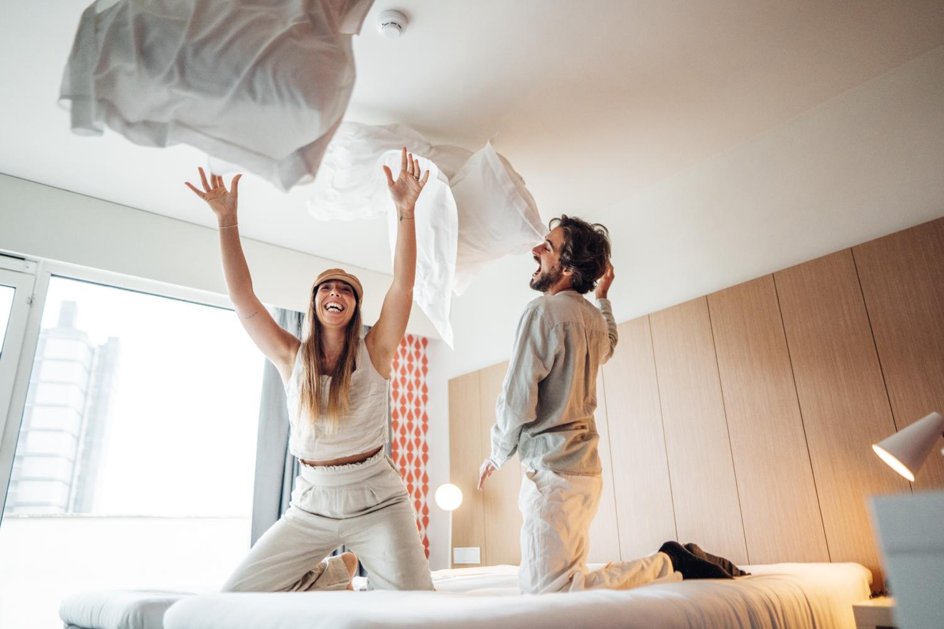 Twin Room thumbnail 6