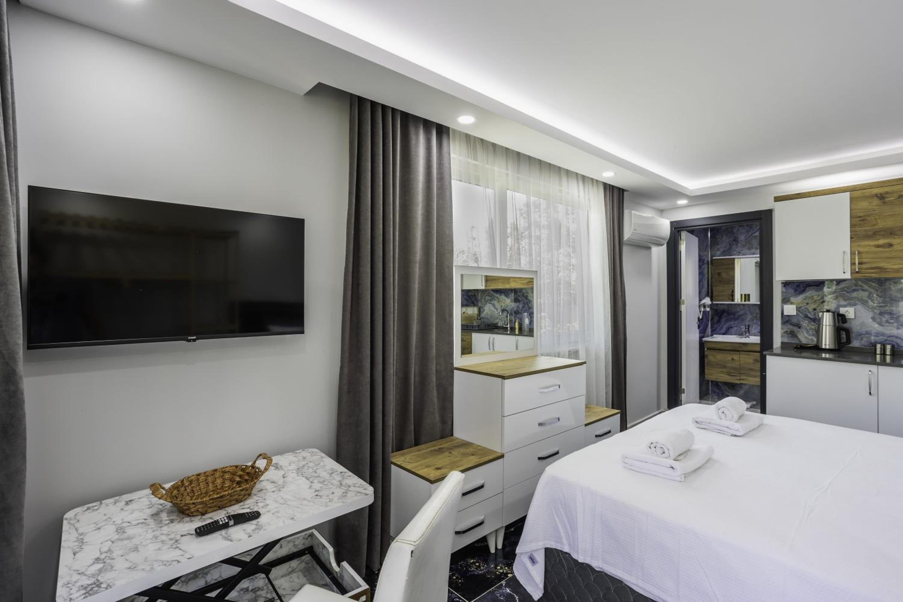 Standard Double Room - Photo 1