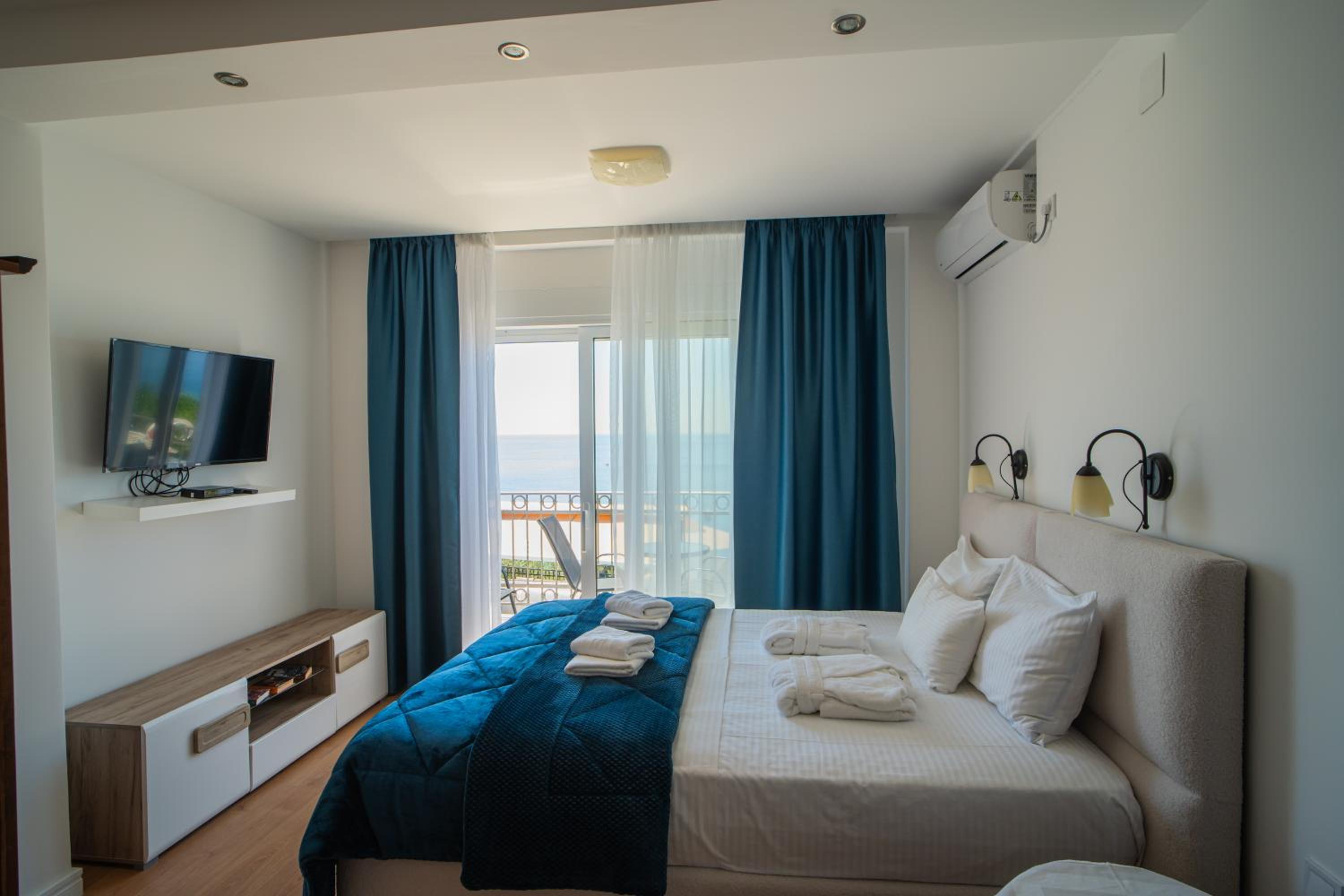 Deluxe Suite With Sea View