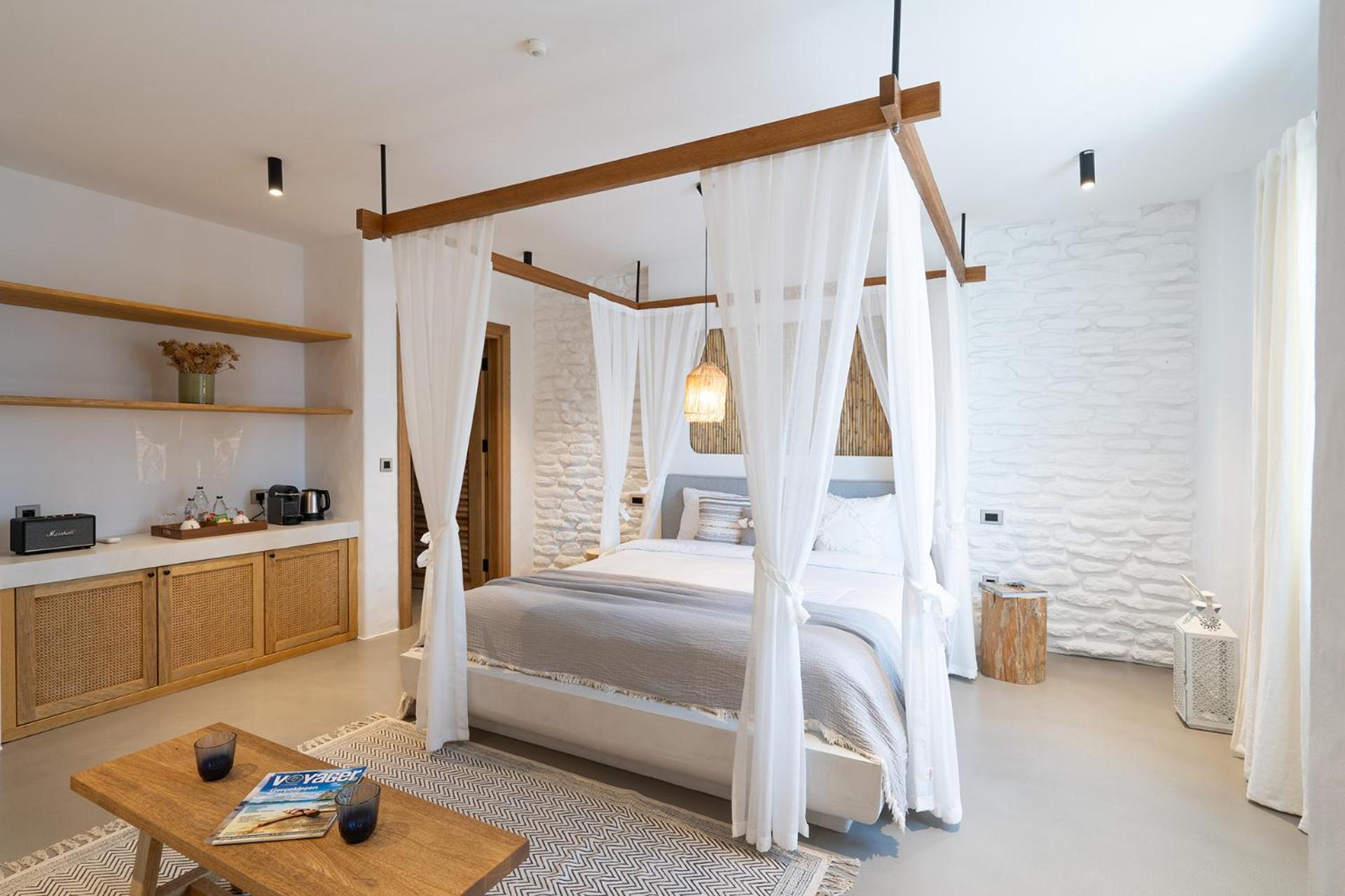 Deluxe Double Room with Balcony photo 1