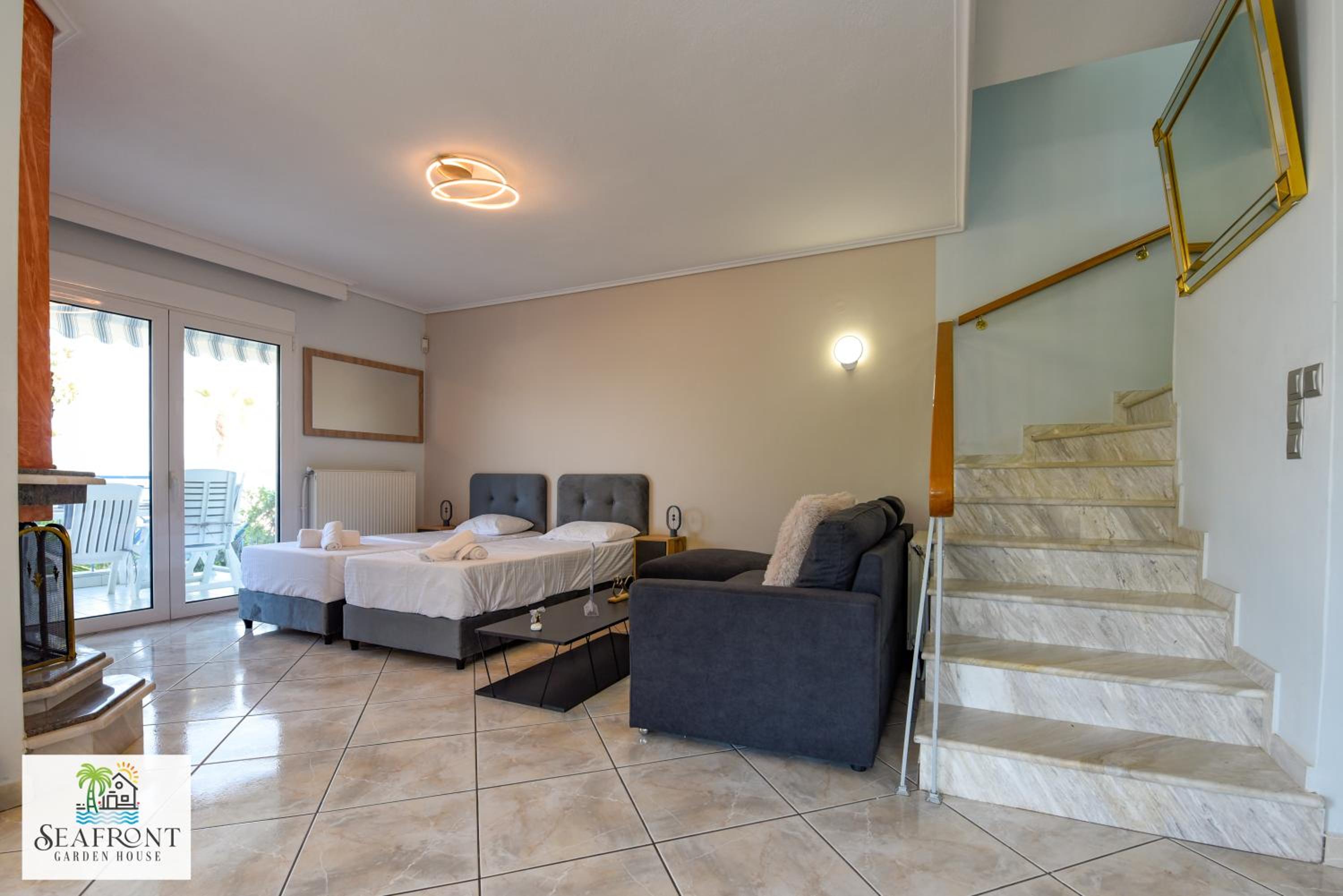 Villa - Beach Front photo 1