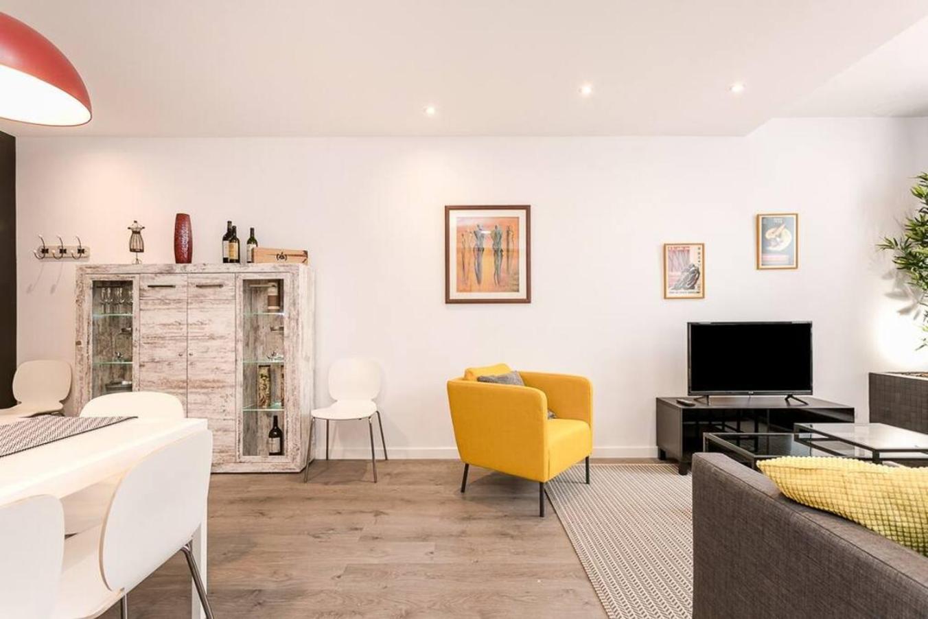 Apartment - Ground Floor photo 3