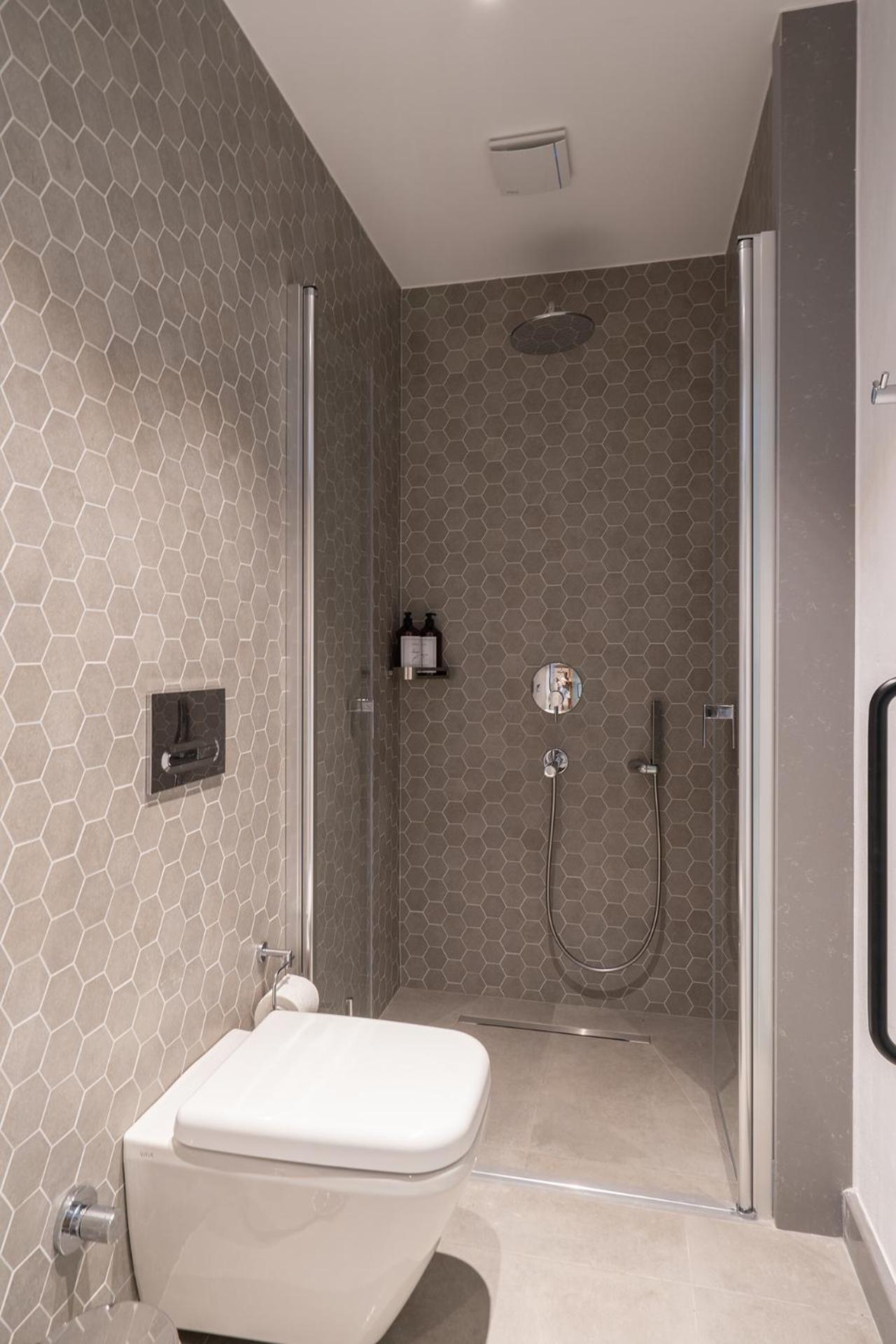 Deluxe Double Room with Balcony photo 2