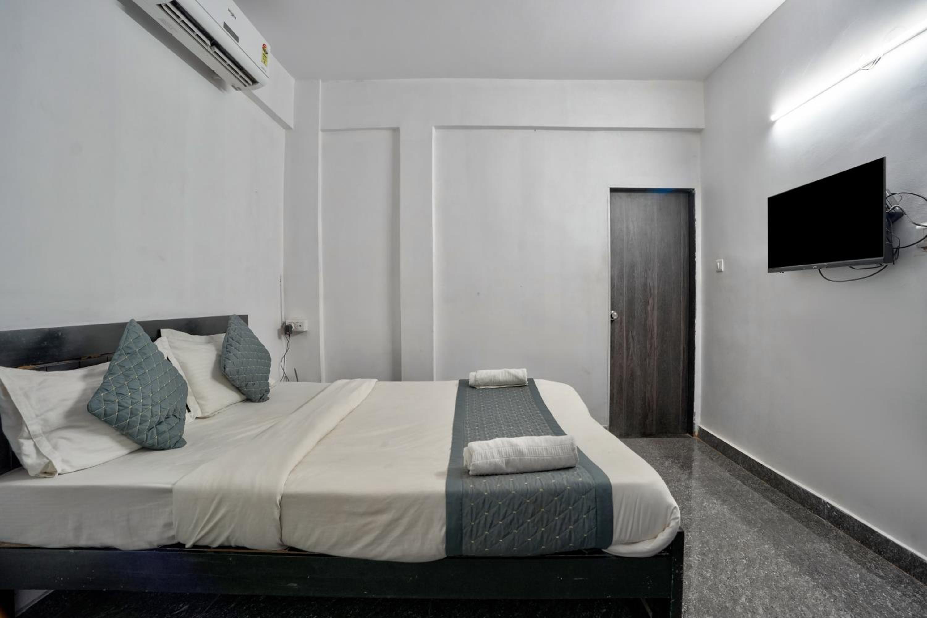 Budget Double Room photo 1