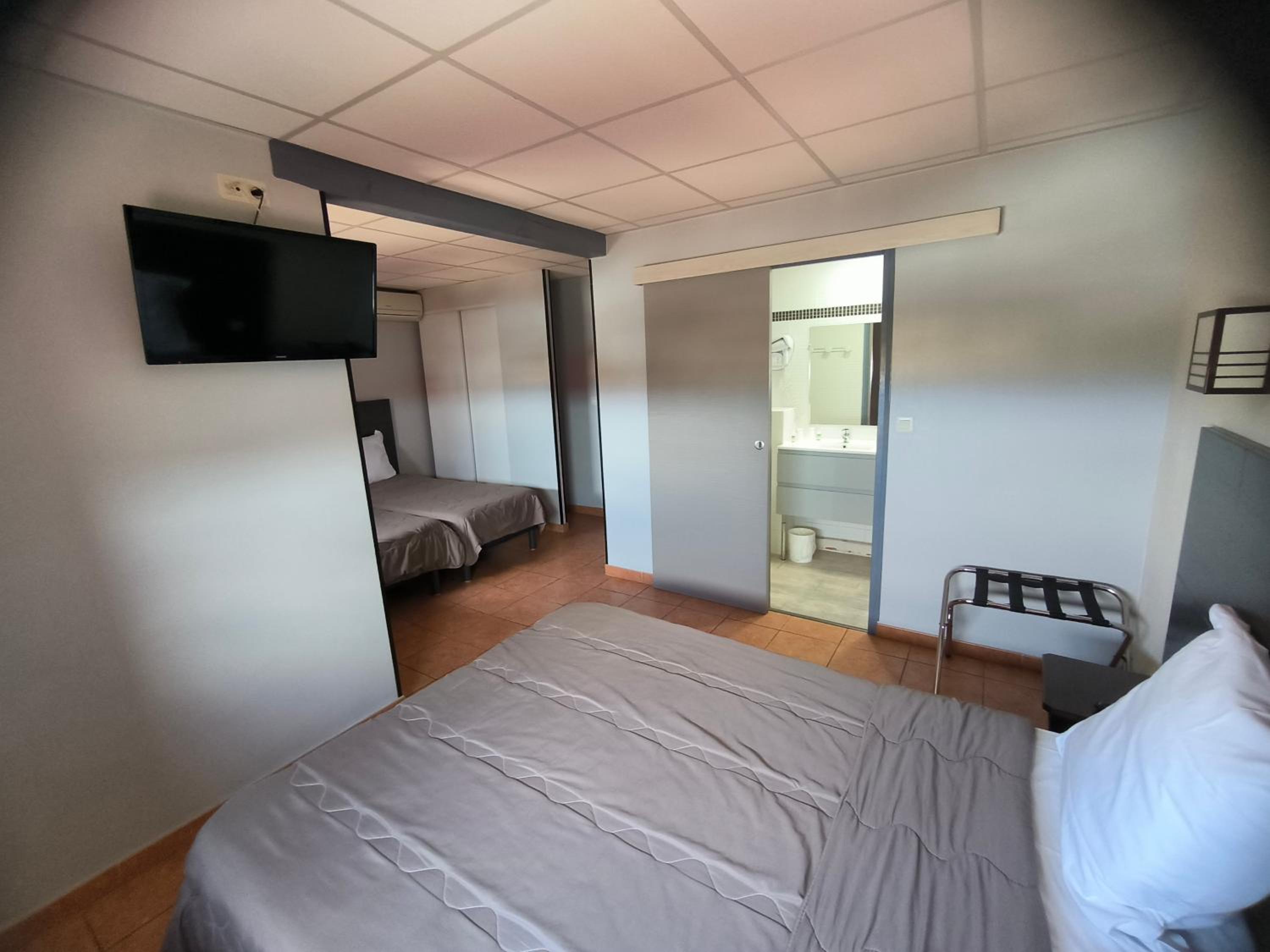 Quadruple Room photo 2
