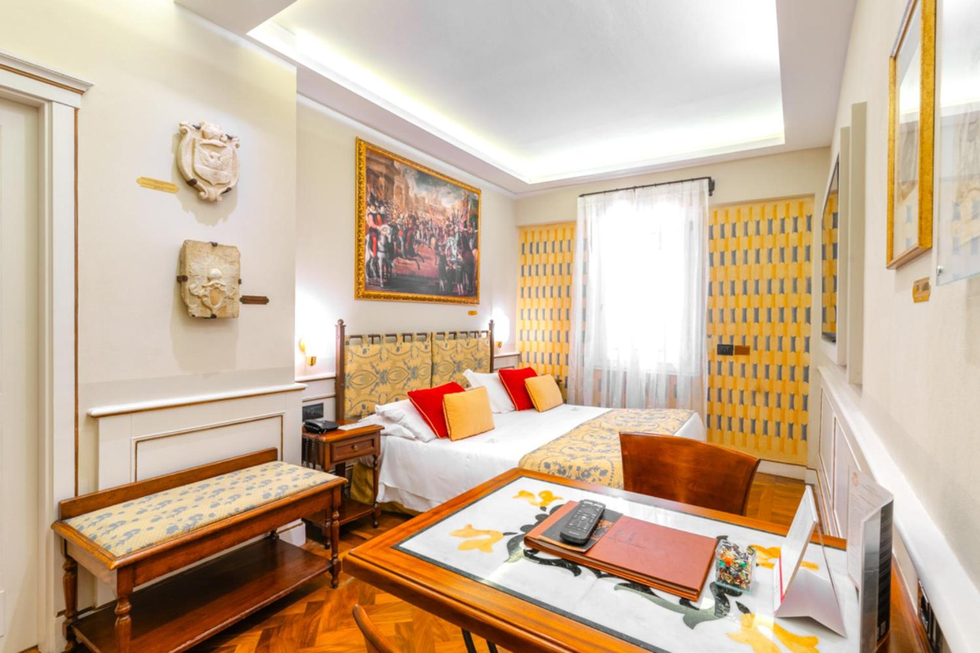 Standard Double Room - Photo 16