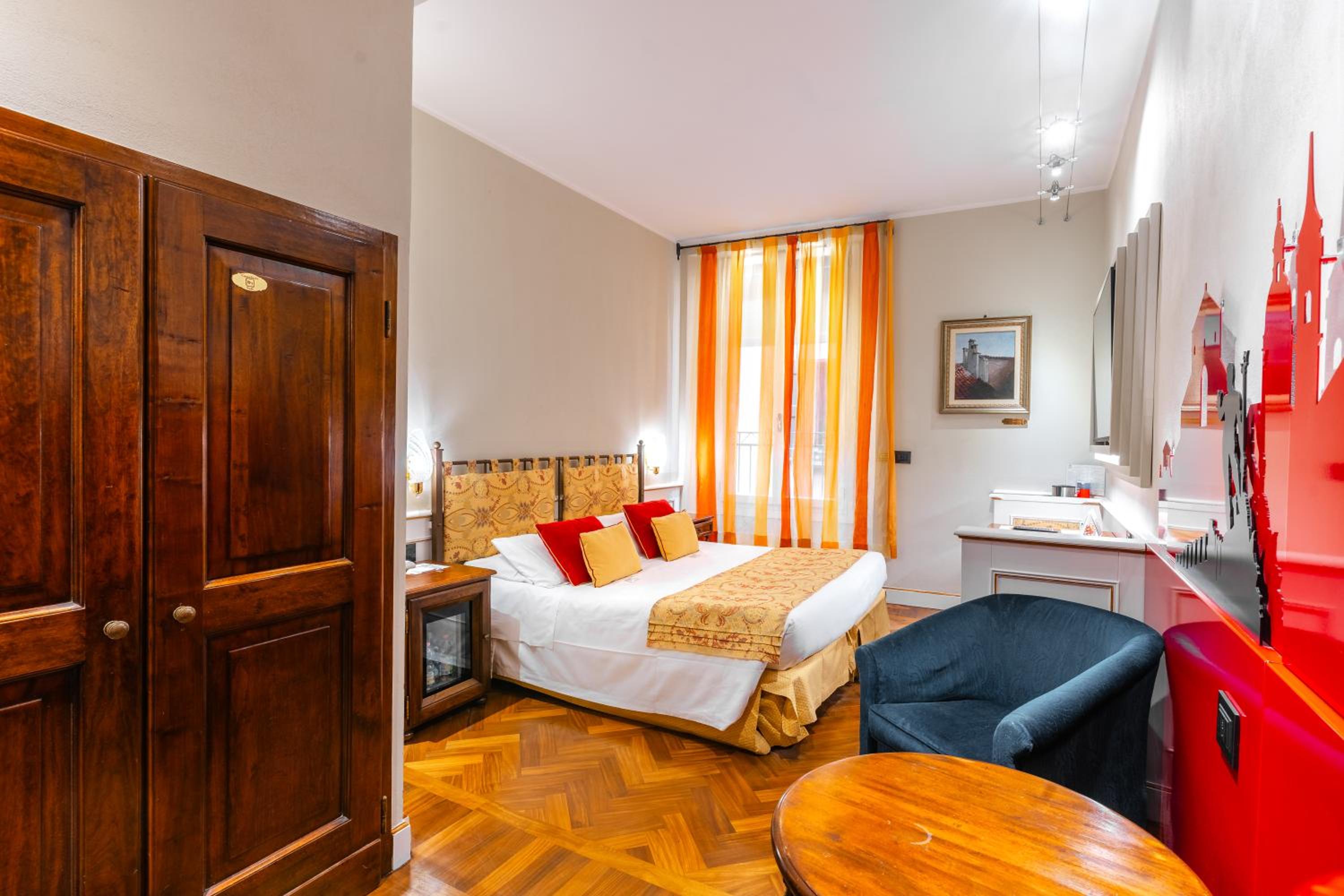 Standard Double Room - Photo 38
