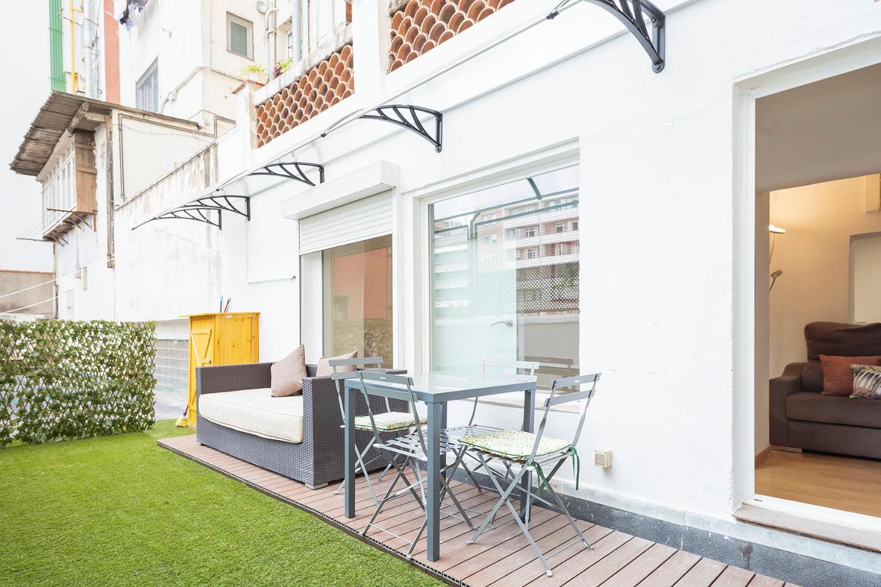 Apartment with Terrace photo 3