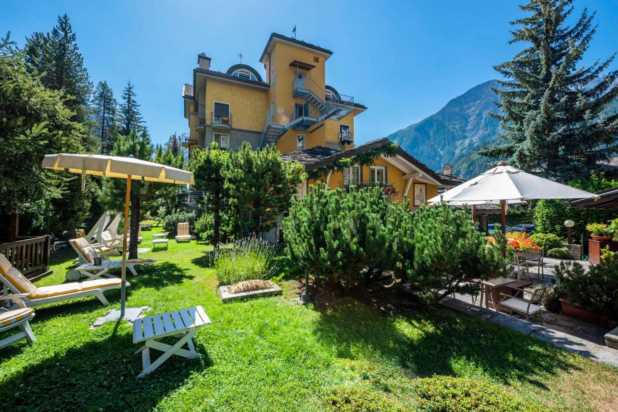 Standard Double or Twin Room photo 2