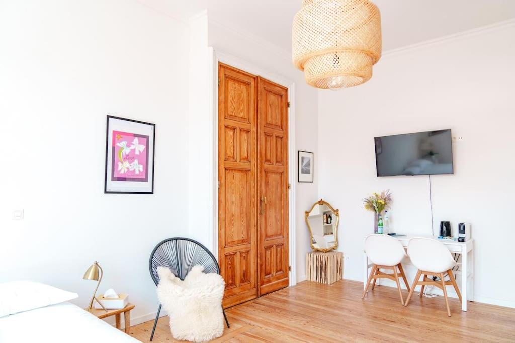 Studio Apartment - Photo 3
