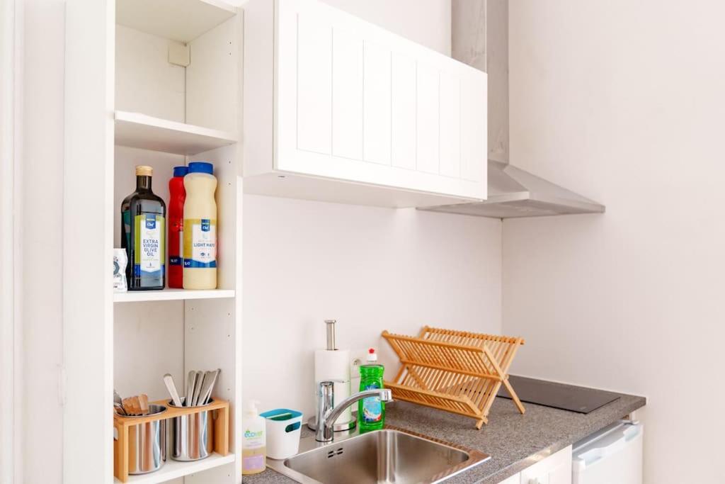 Studio Apartment - Photo 16