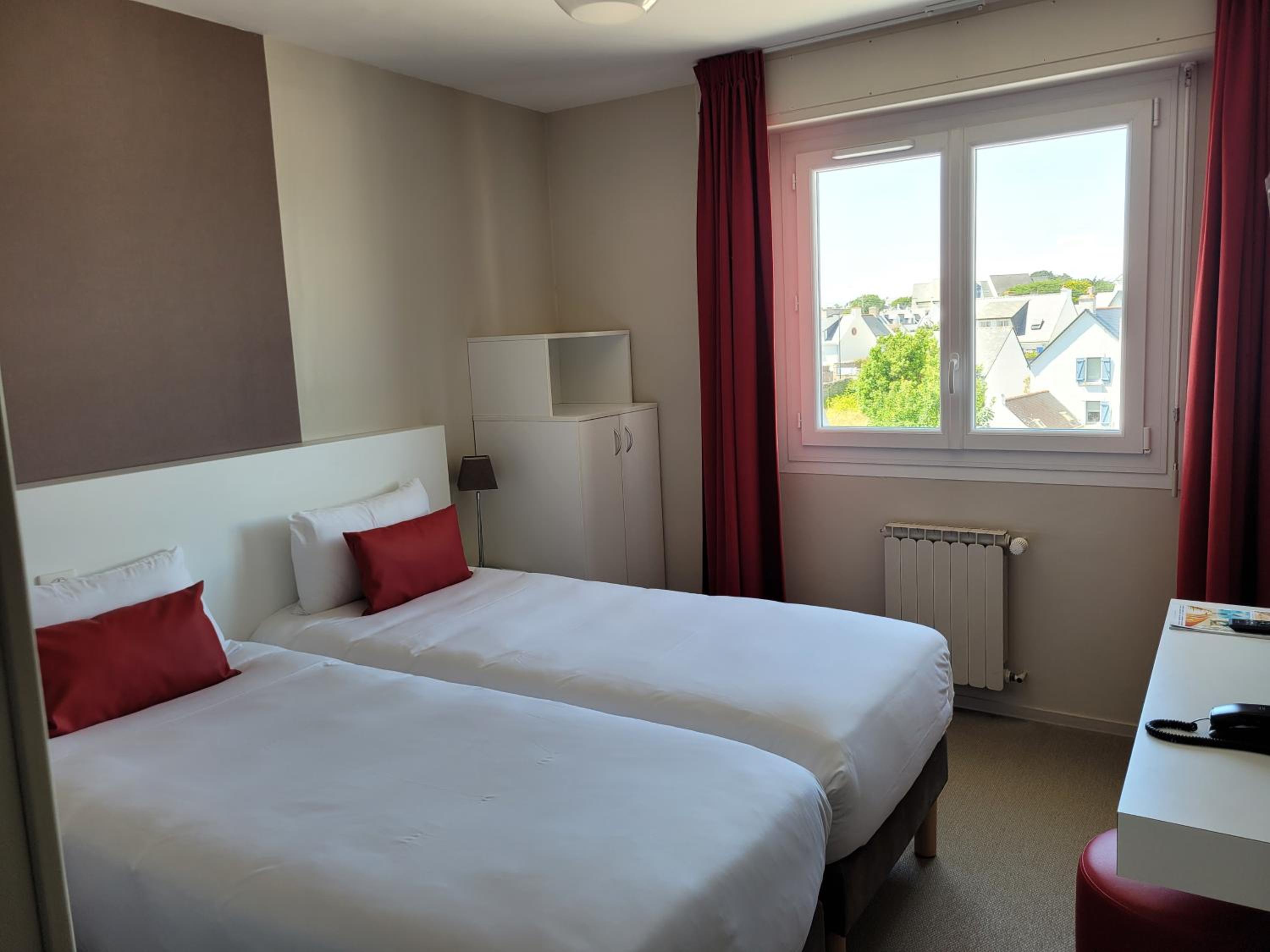 Double or Twin Room with Sea View photo 1