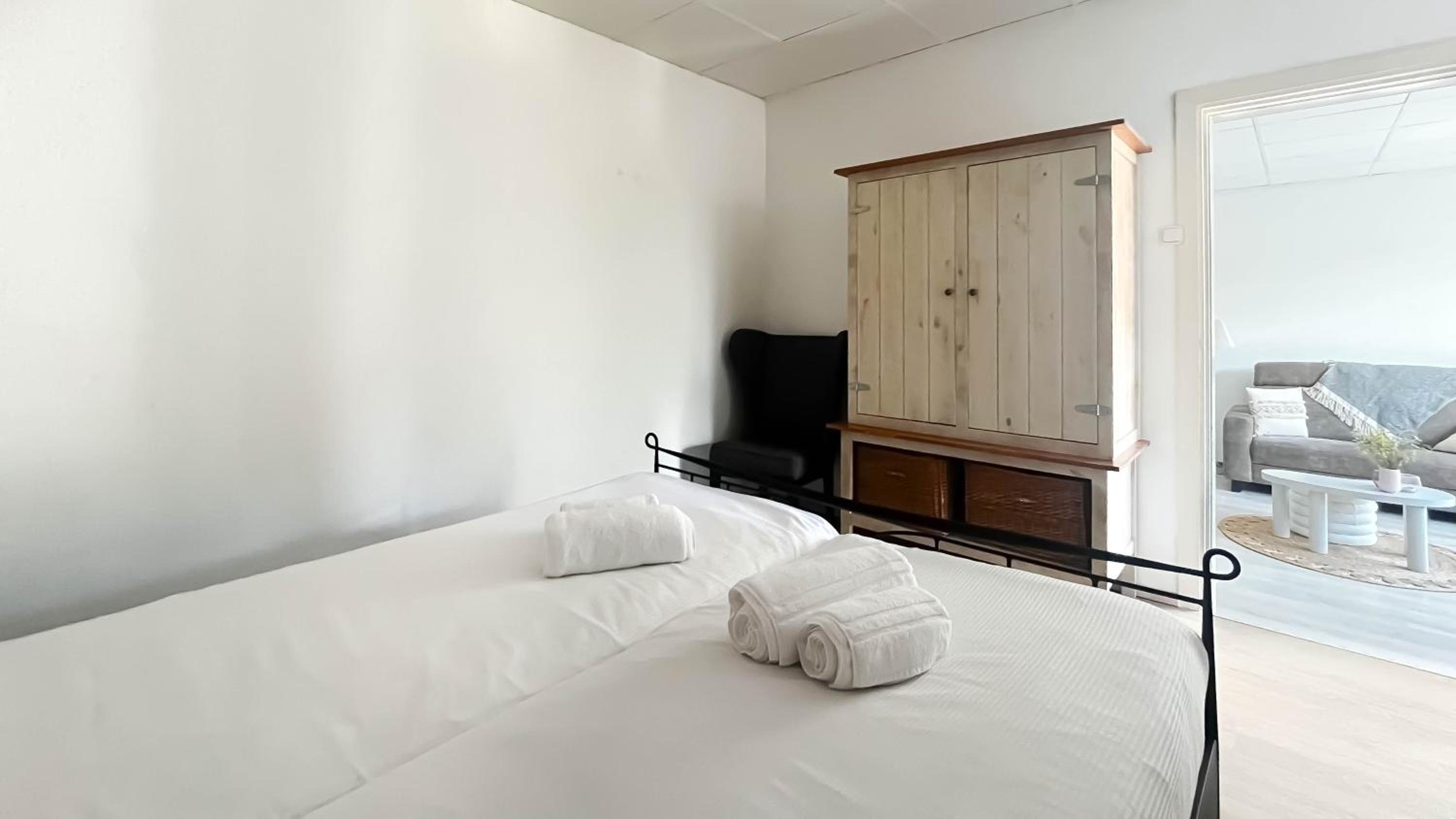 One-Bedroom House photo 1