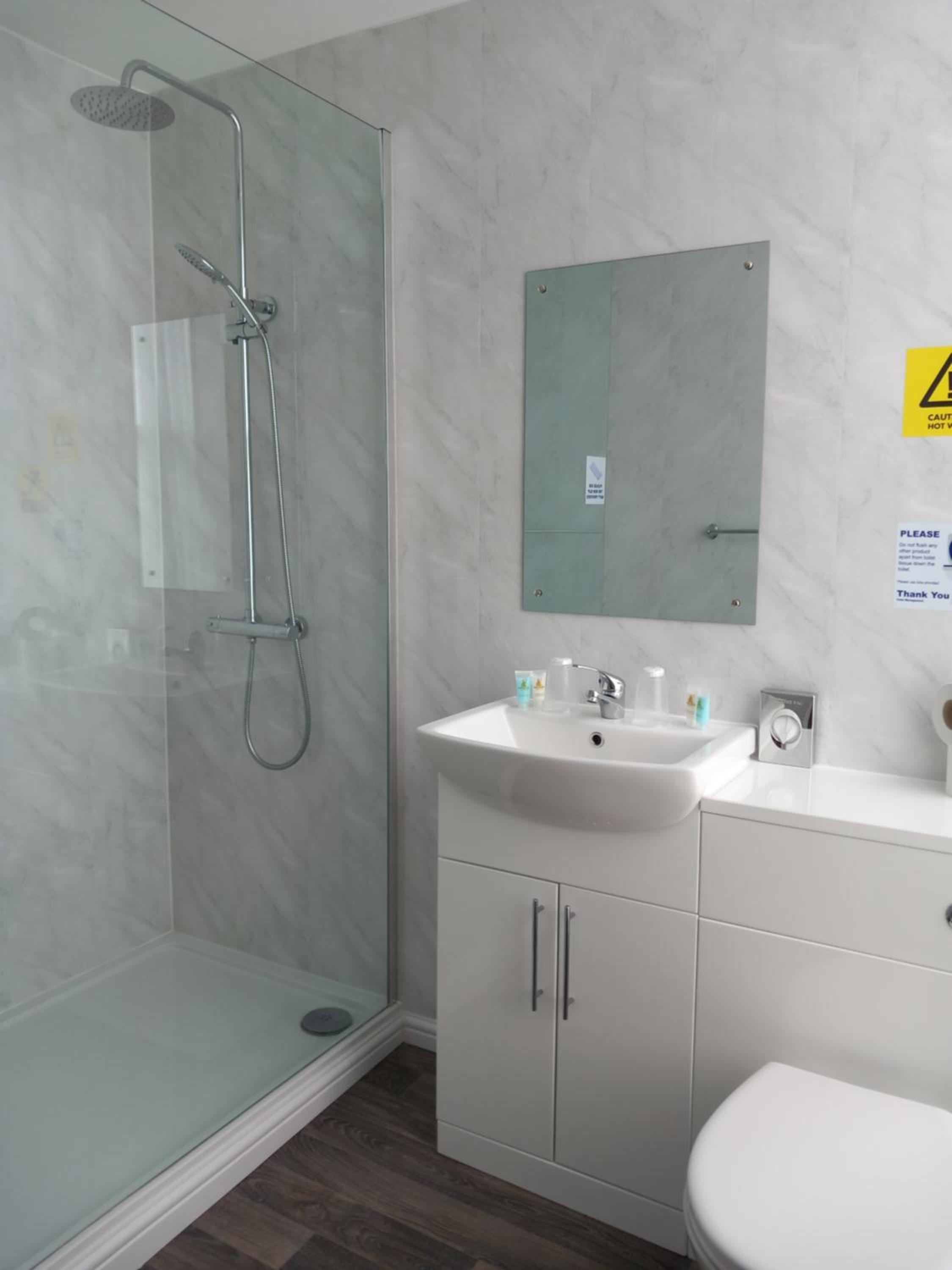 Double Room - Photo 5