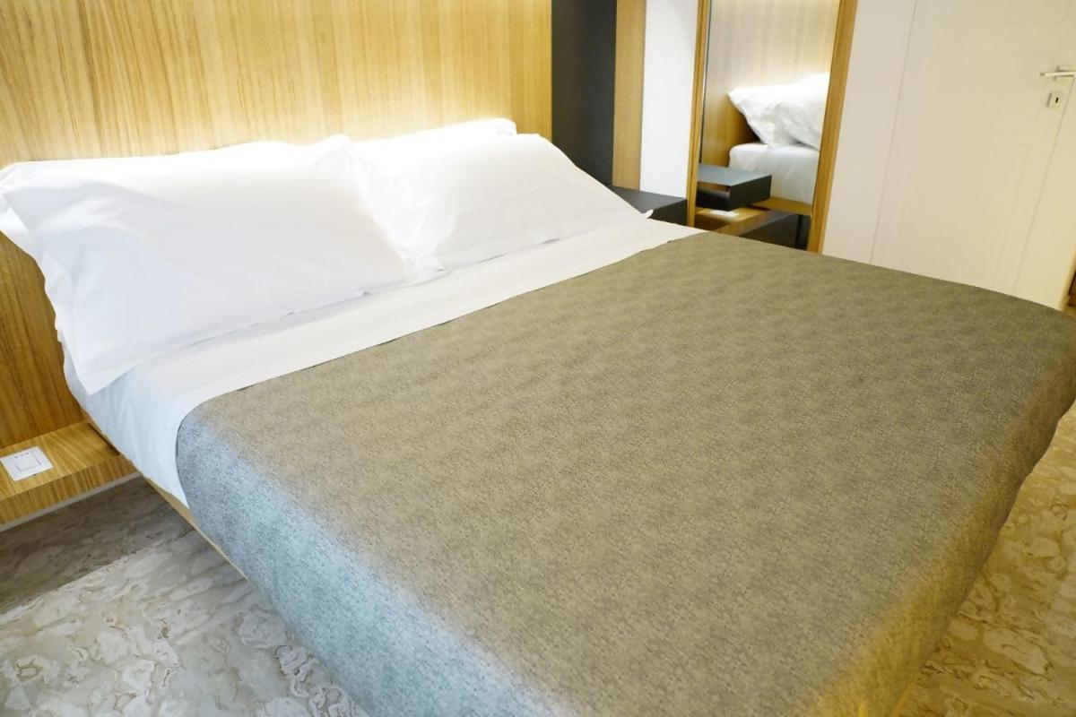 Double Room - Photo 3