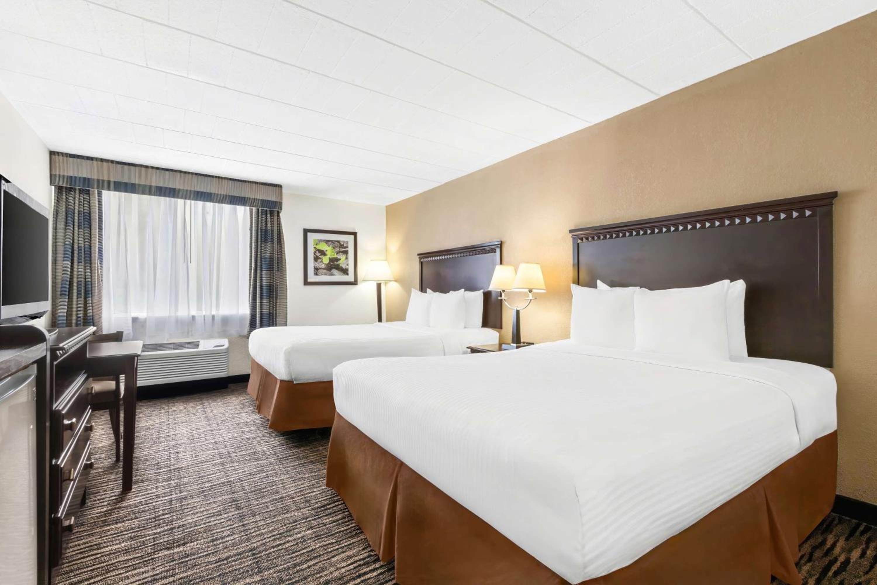 Queen Room with Two Queen Beds - Photo 1