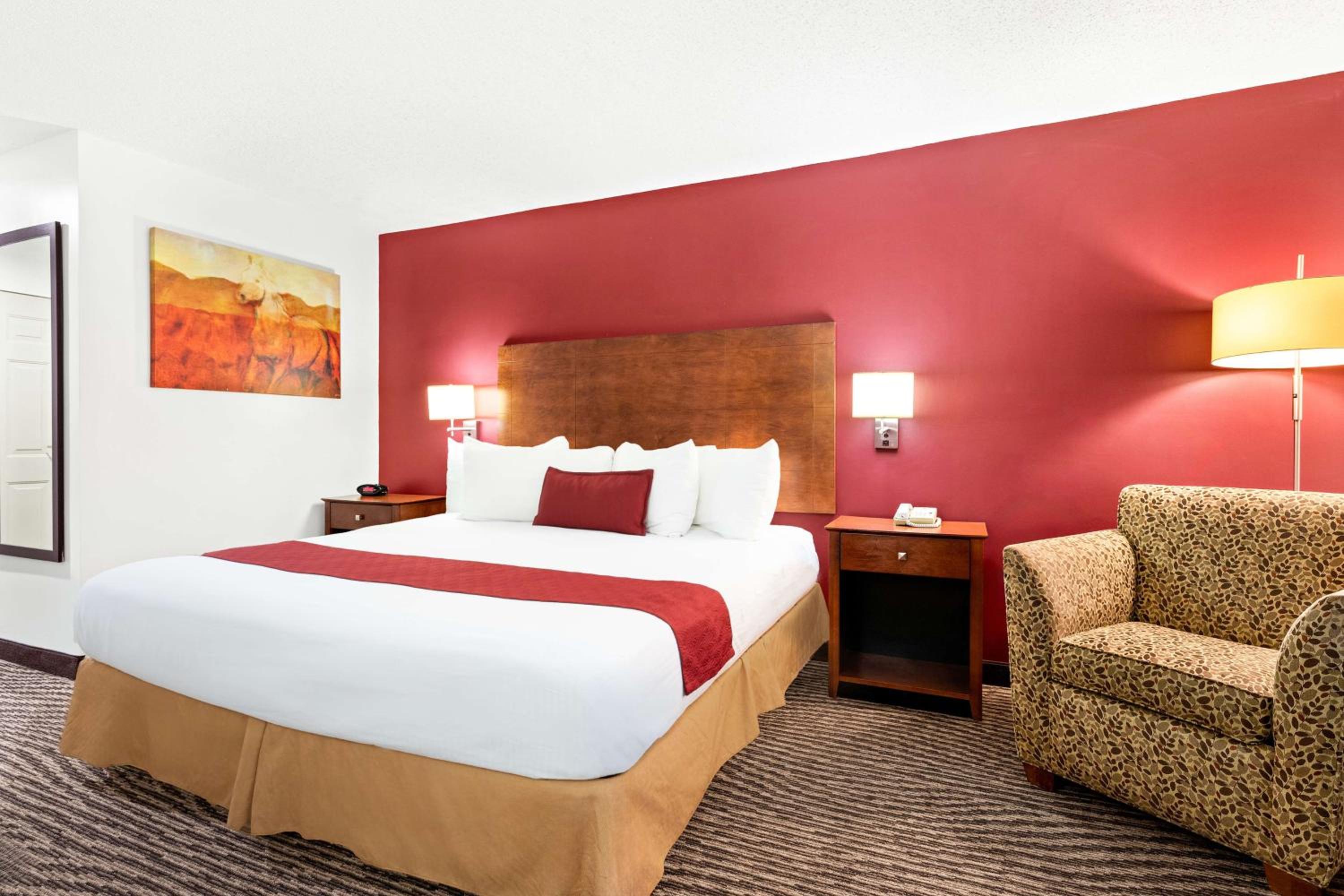 King Room - Non-Smoking photo 2