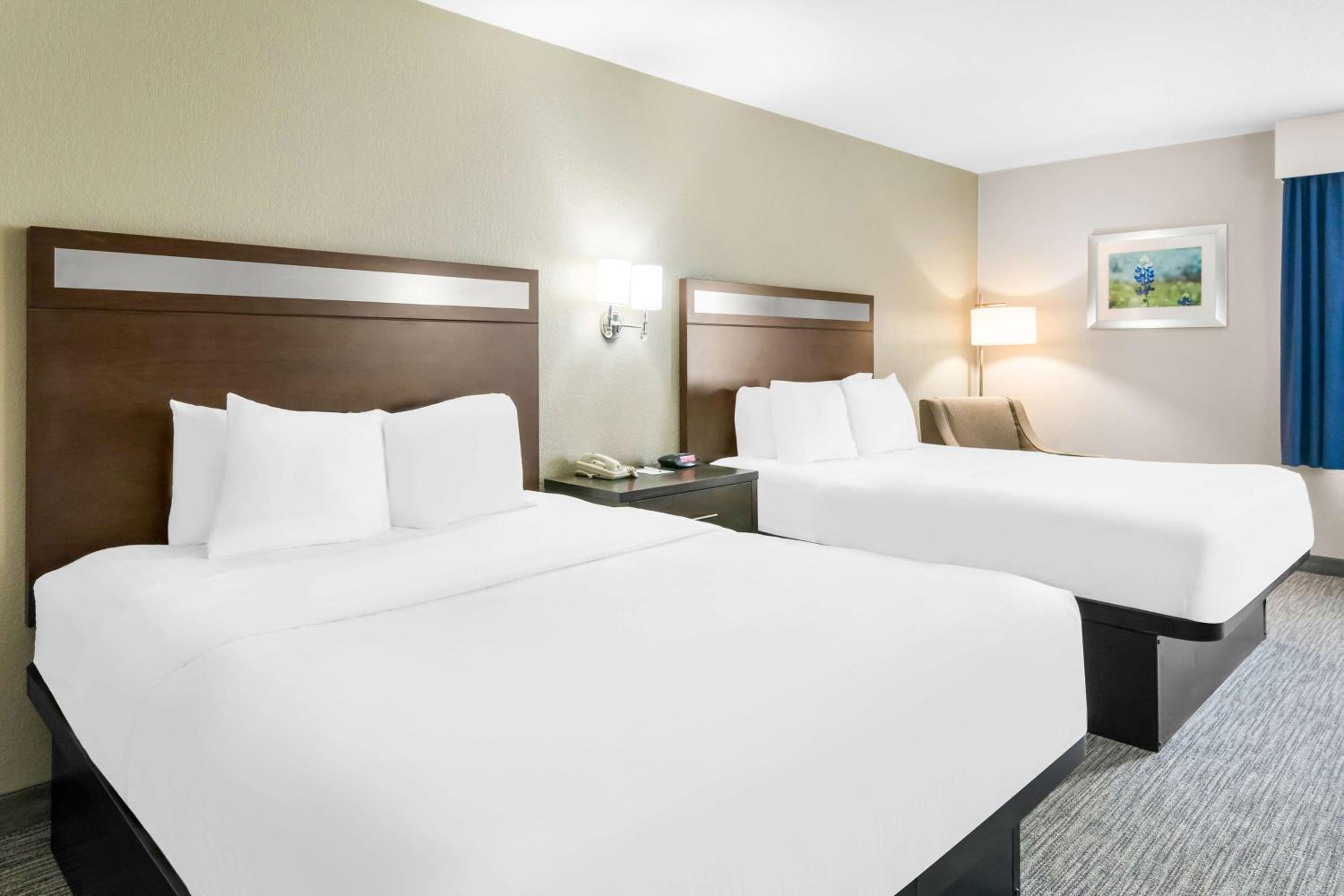 Queen Room with Two Queen Beds and Walk-In Shower - Mobility Accessible/Non-Smoking photo 1