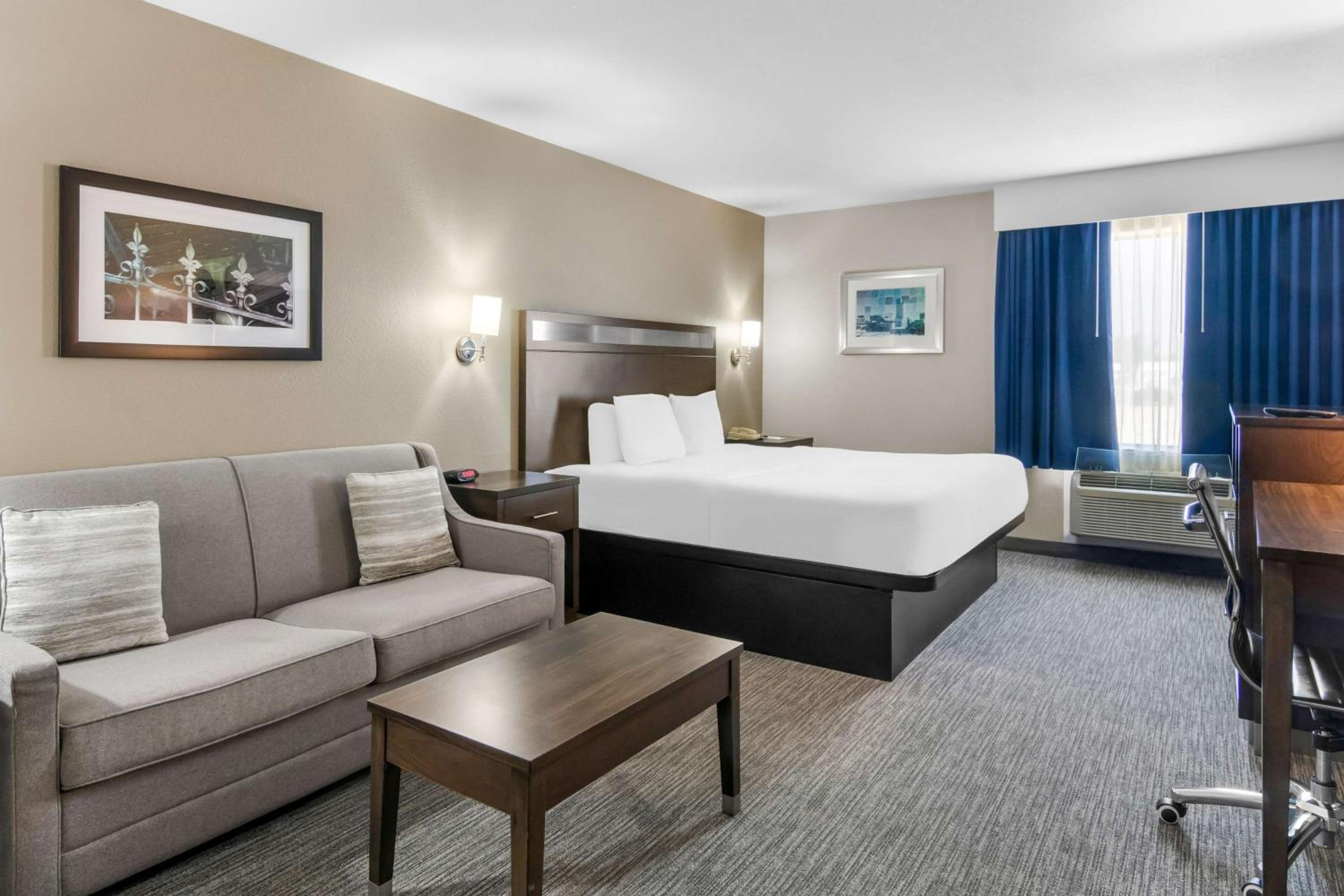 King Suite with Walk-In Shower and Sofa Bed - Disability Access/Non-Smoking photo 1