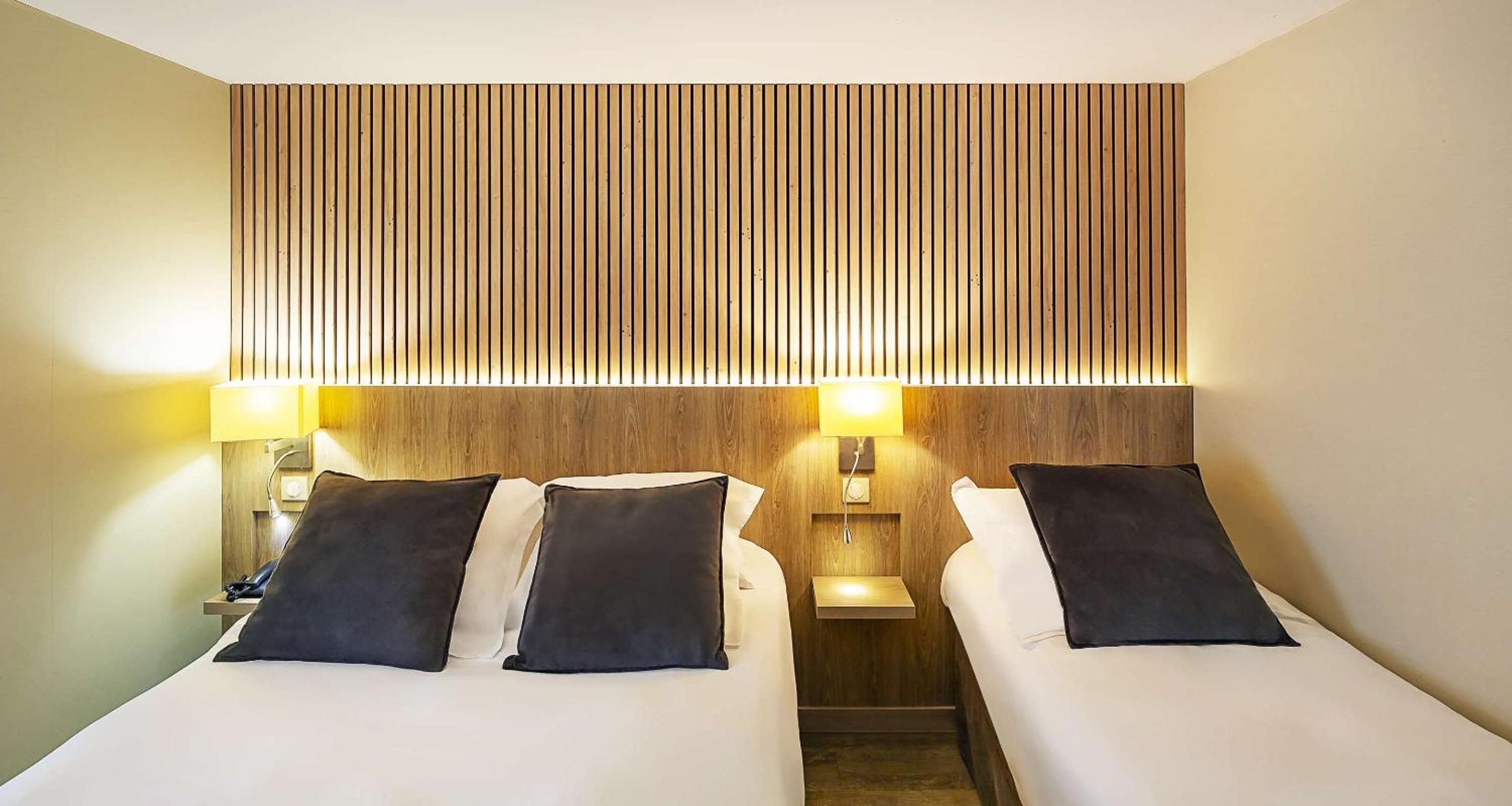 Comfort Double Room with Sofa Bed - Photo 4