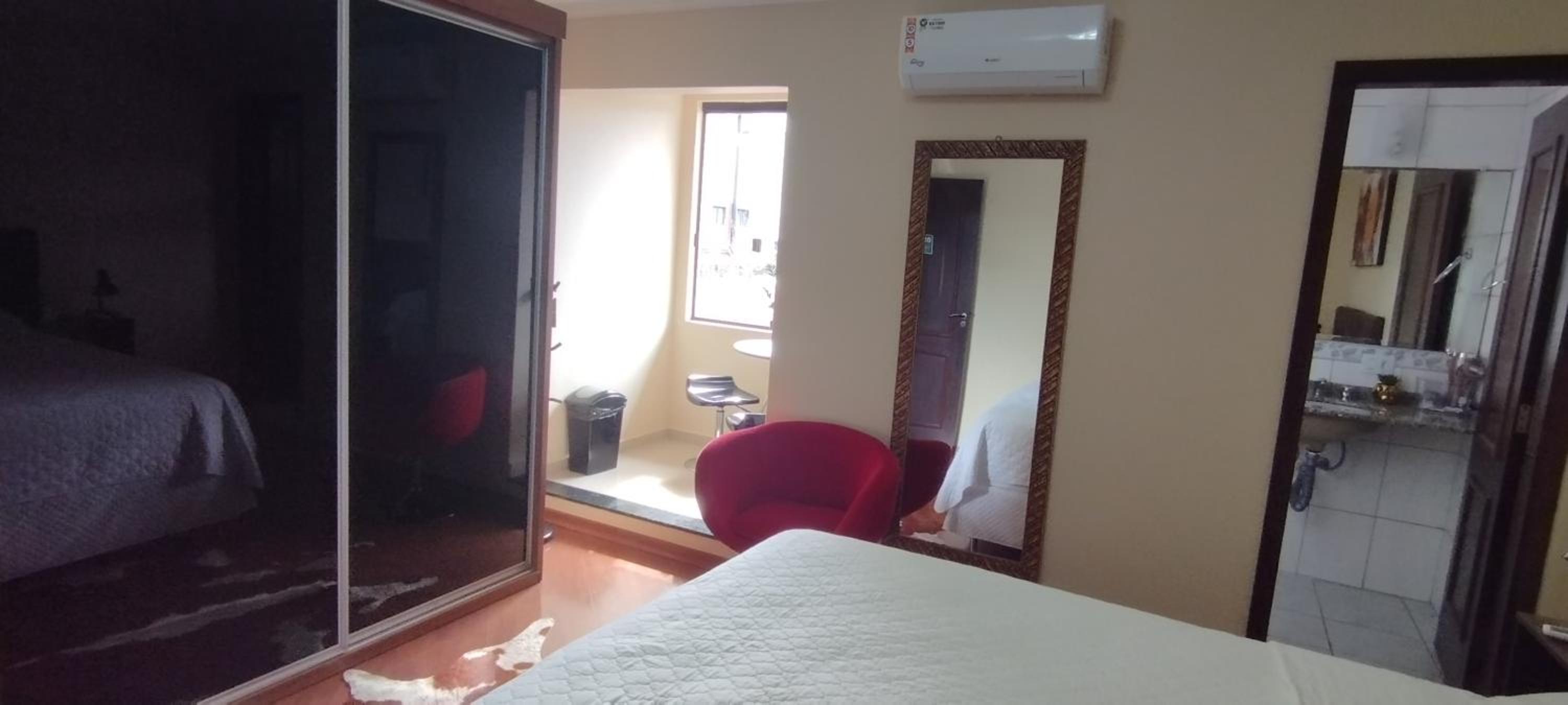 King Suite with Balcony - Photo 3