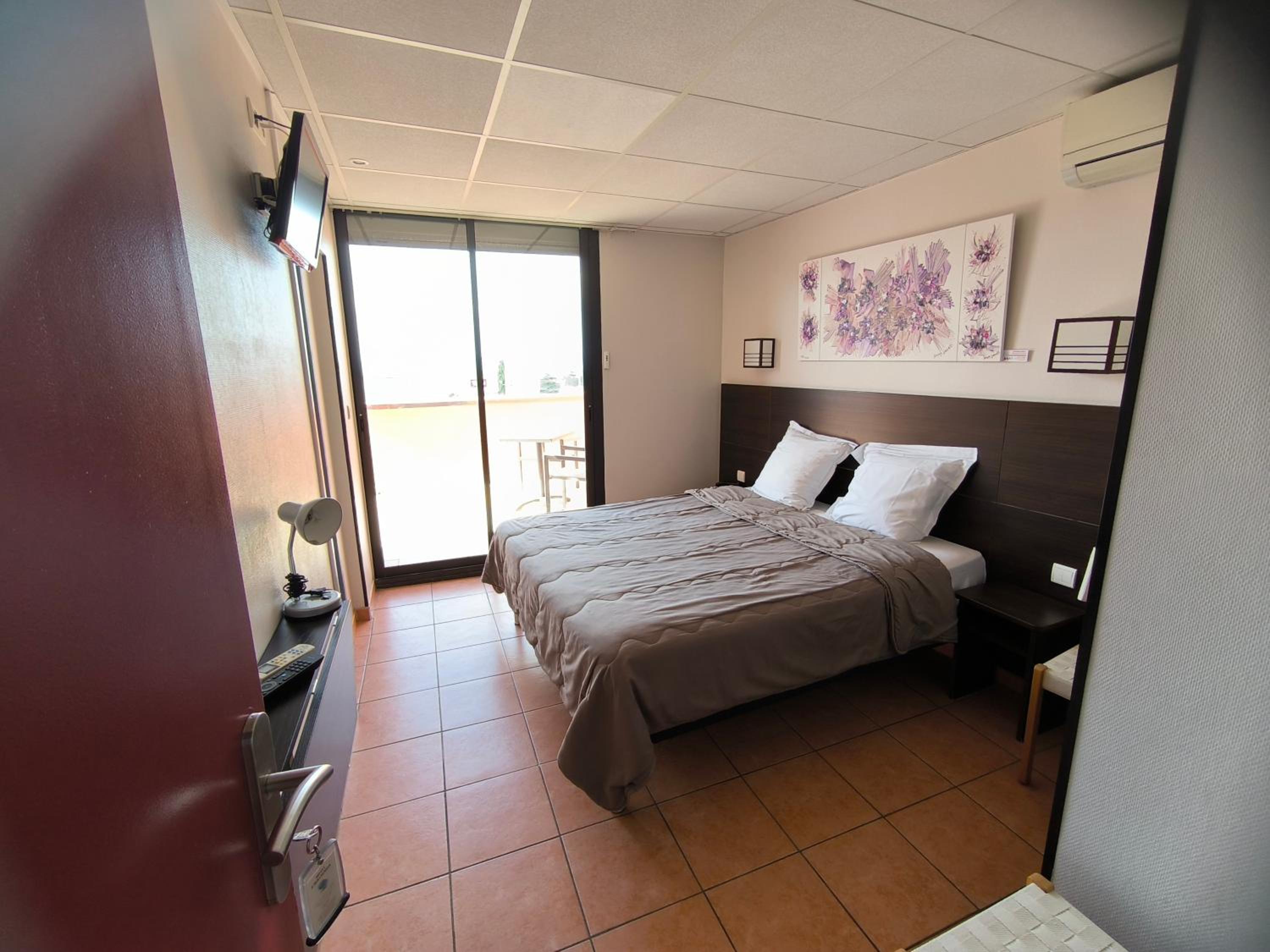 Classic Double Room with Bath