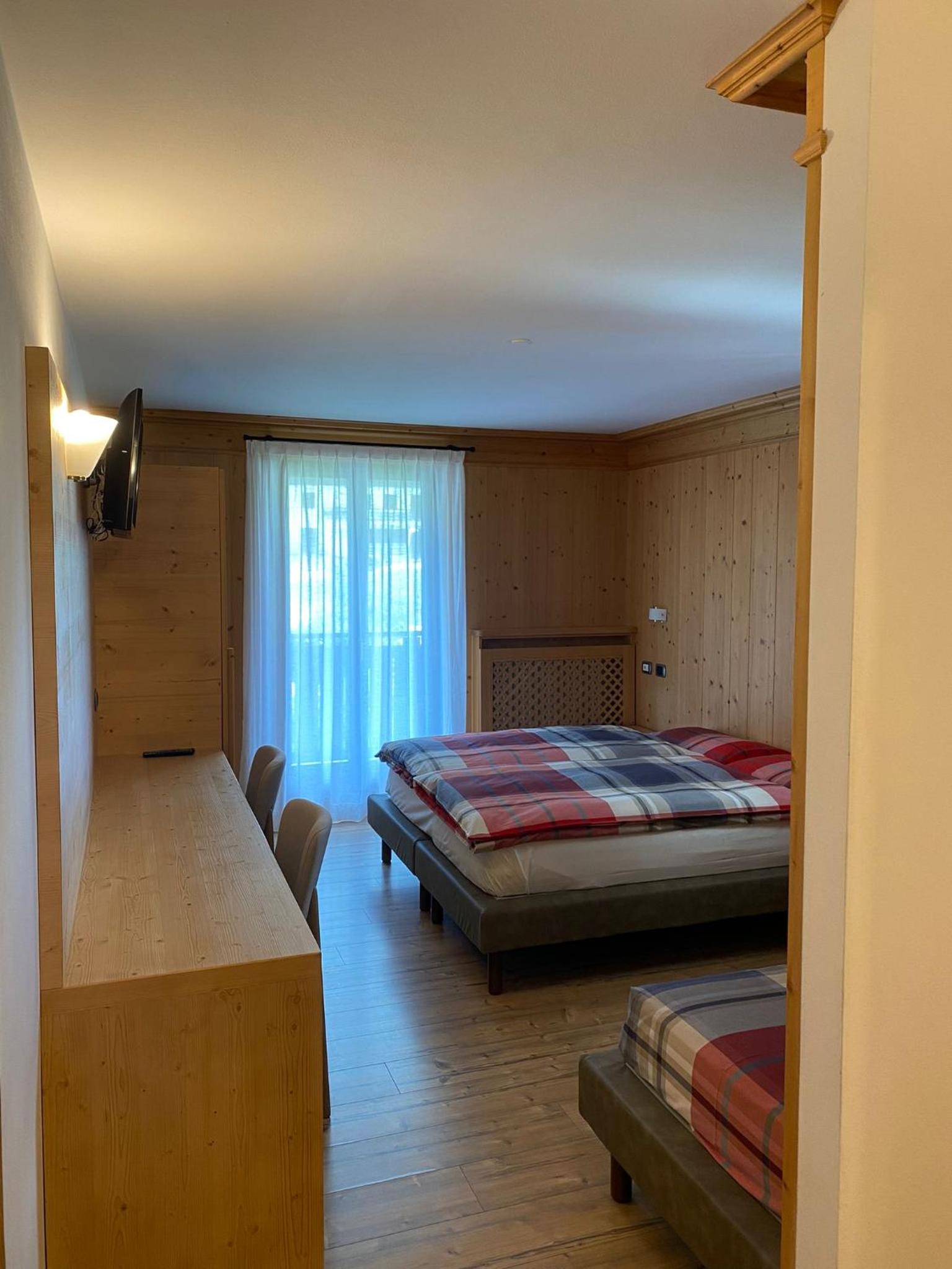 Superior Triple Room photo 2