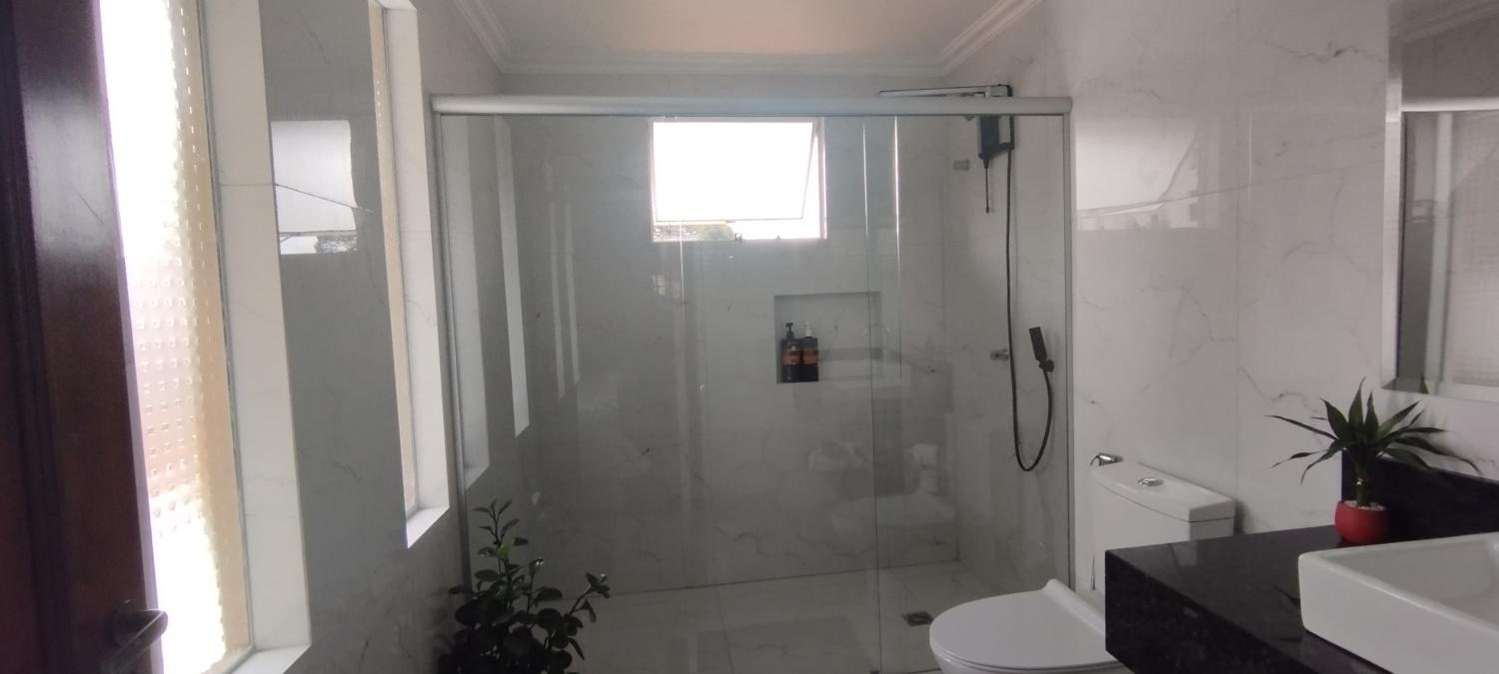 Deluxe Suite - Photo 7