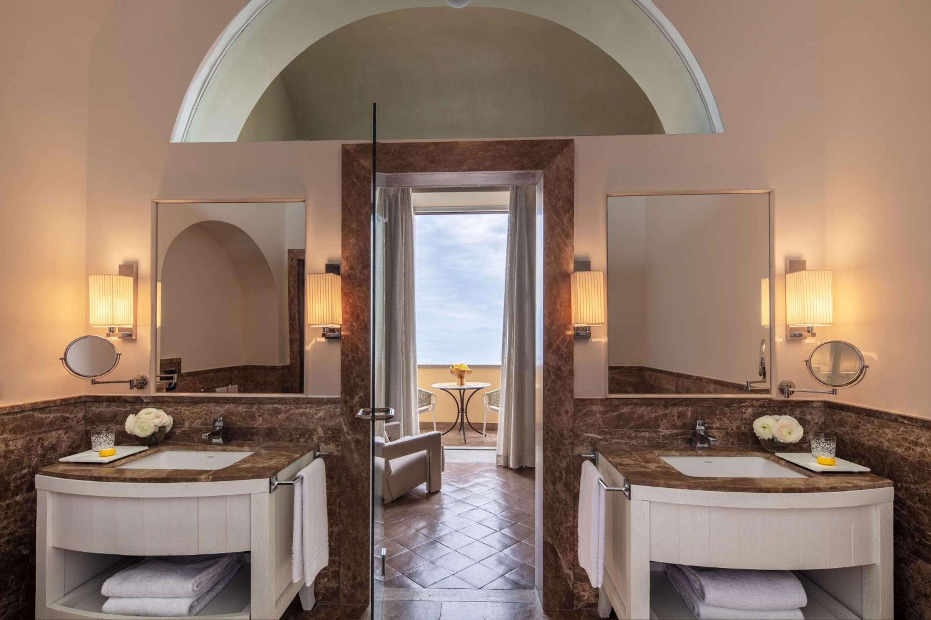 Anantara Sea View Suite thumbnail 5