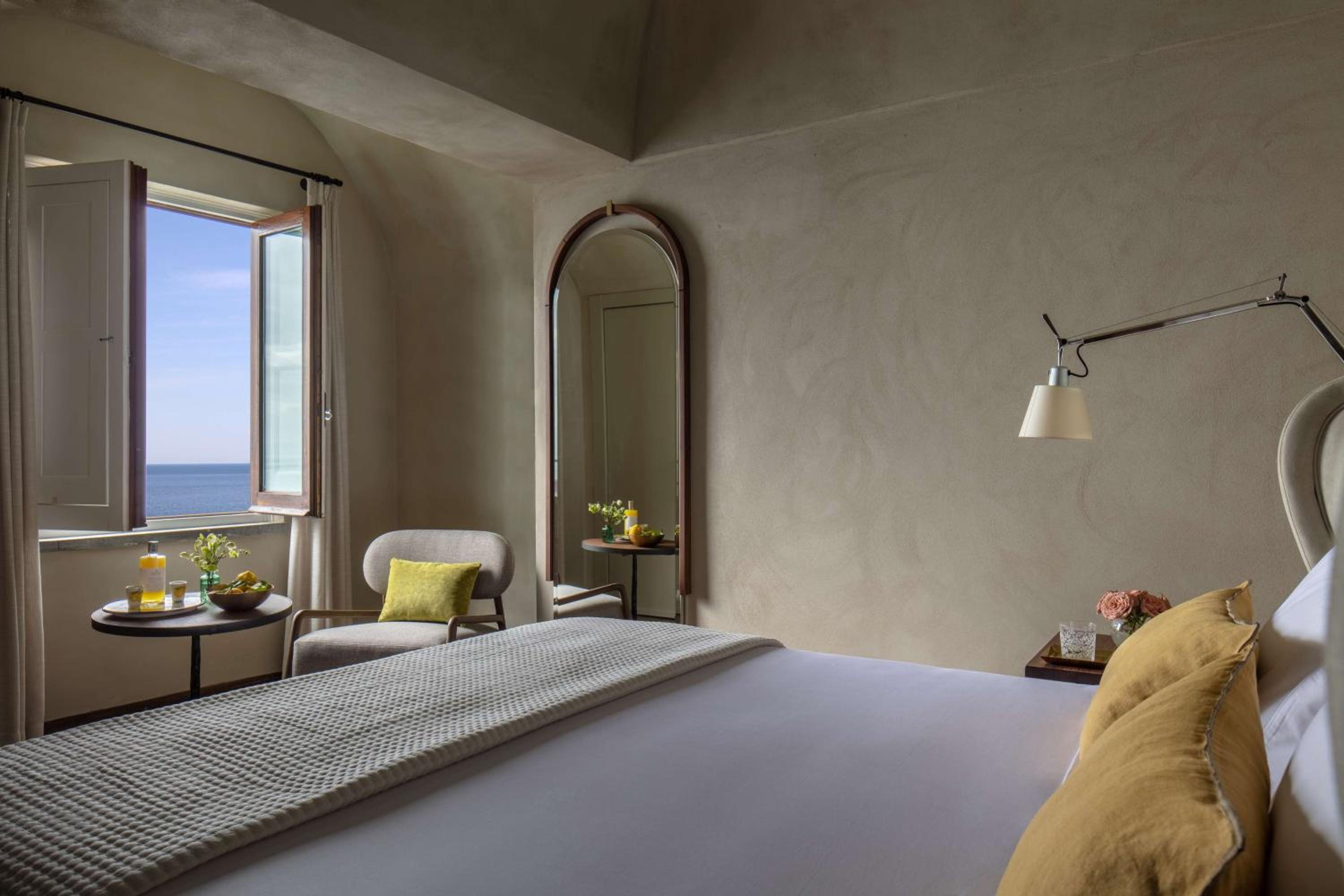 Deluxe Room with Sea View