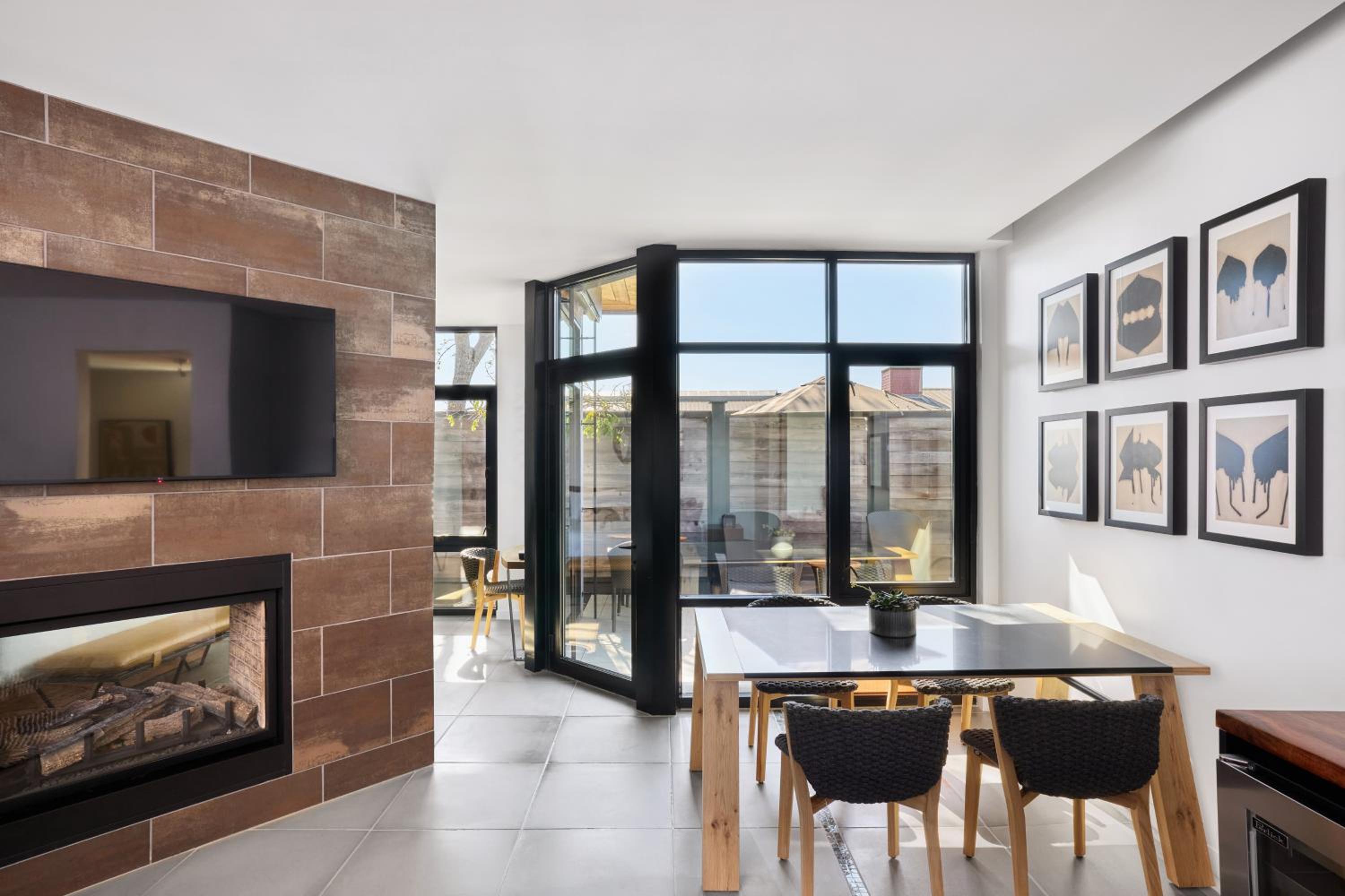 Superior King Suite