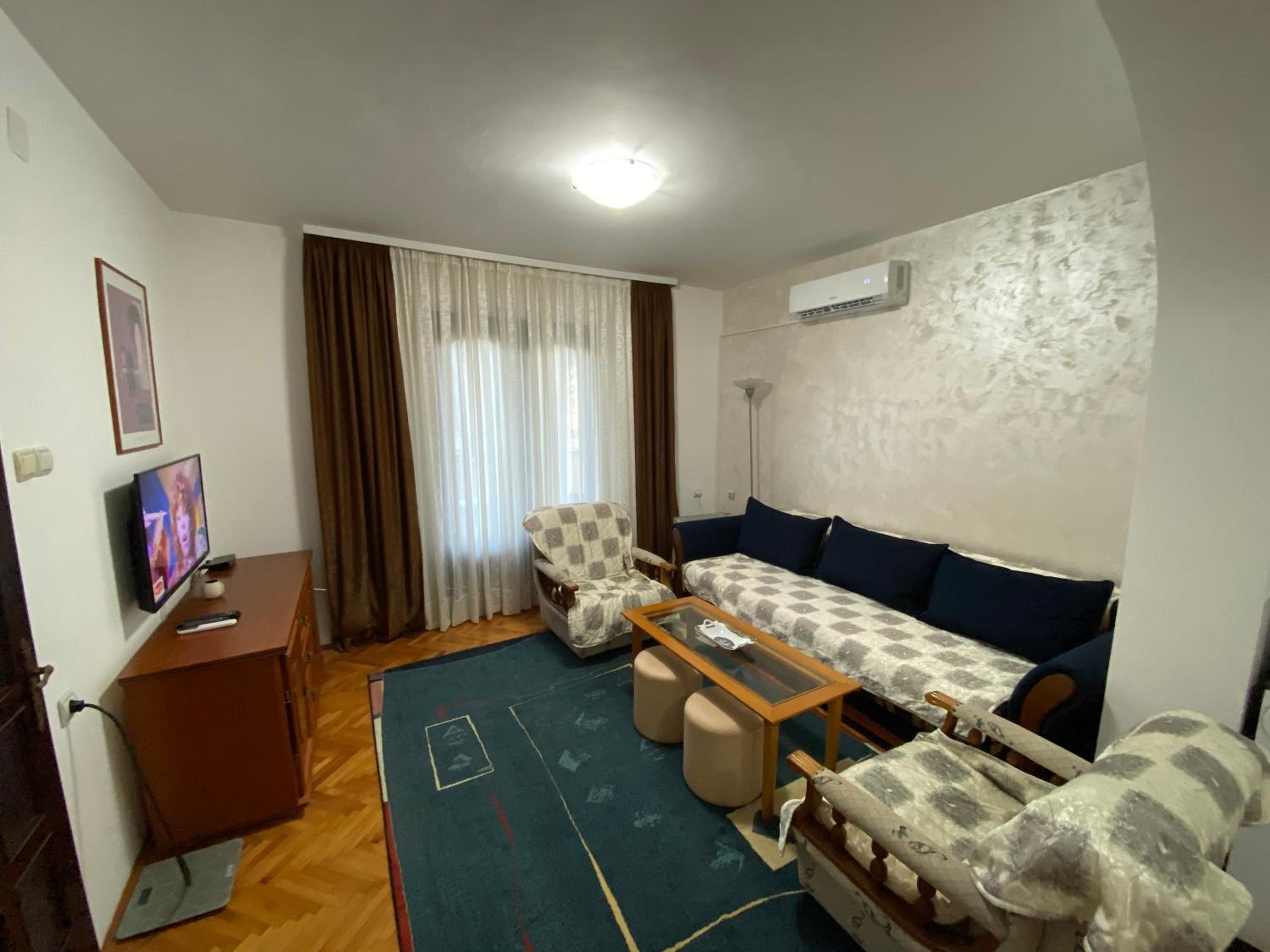 One-Bedroom House photo 2