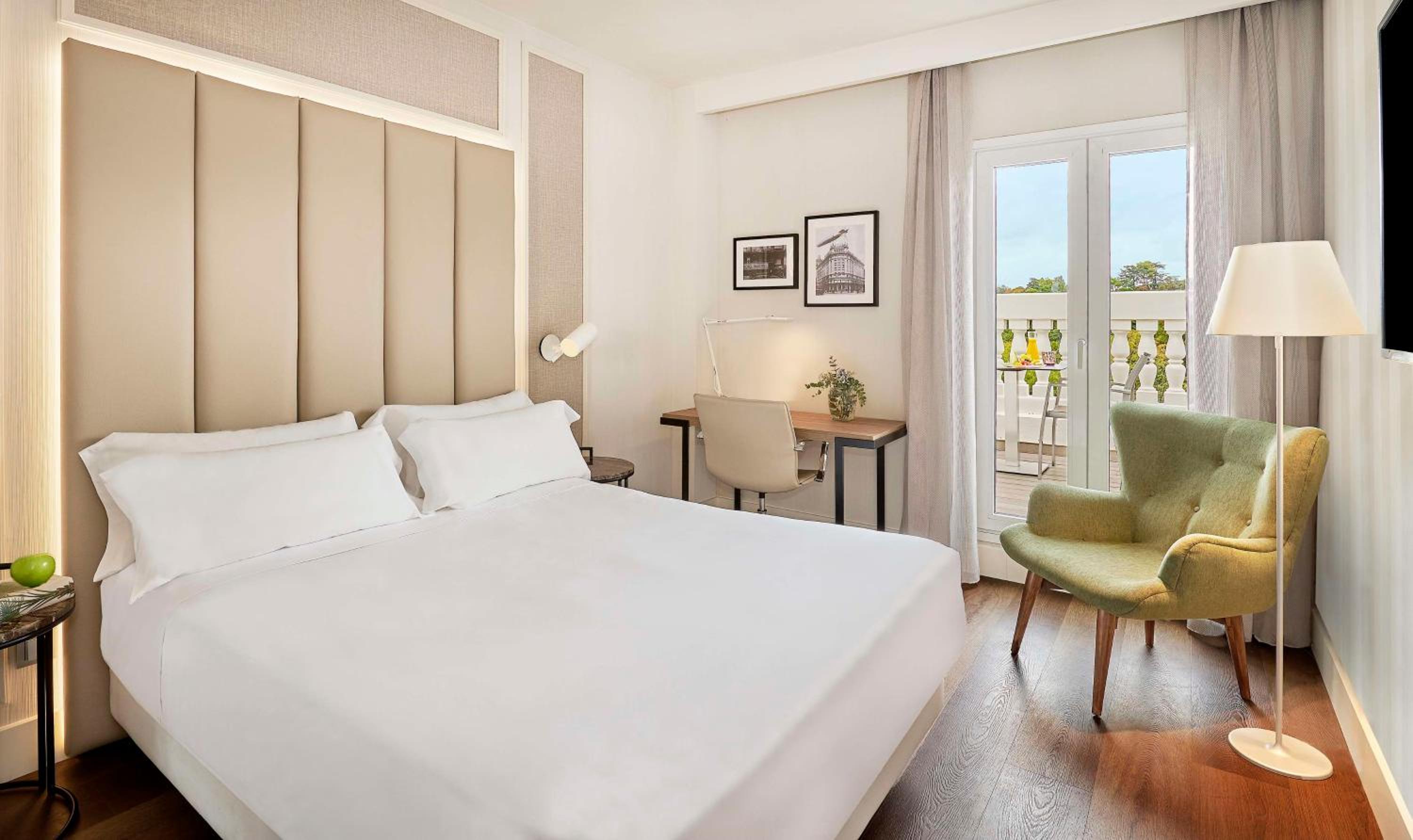 Standard Double Room with View and Terrace