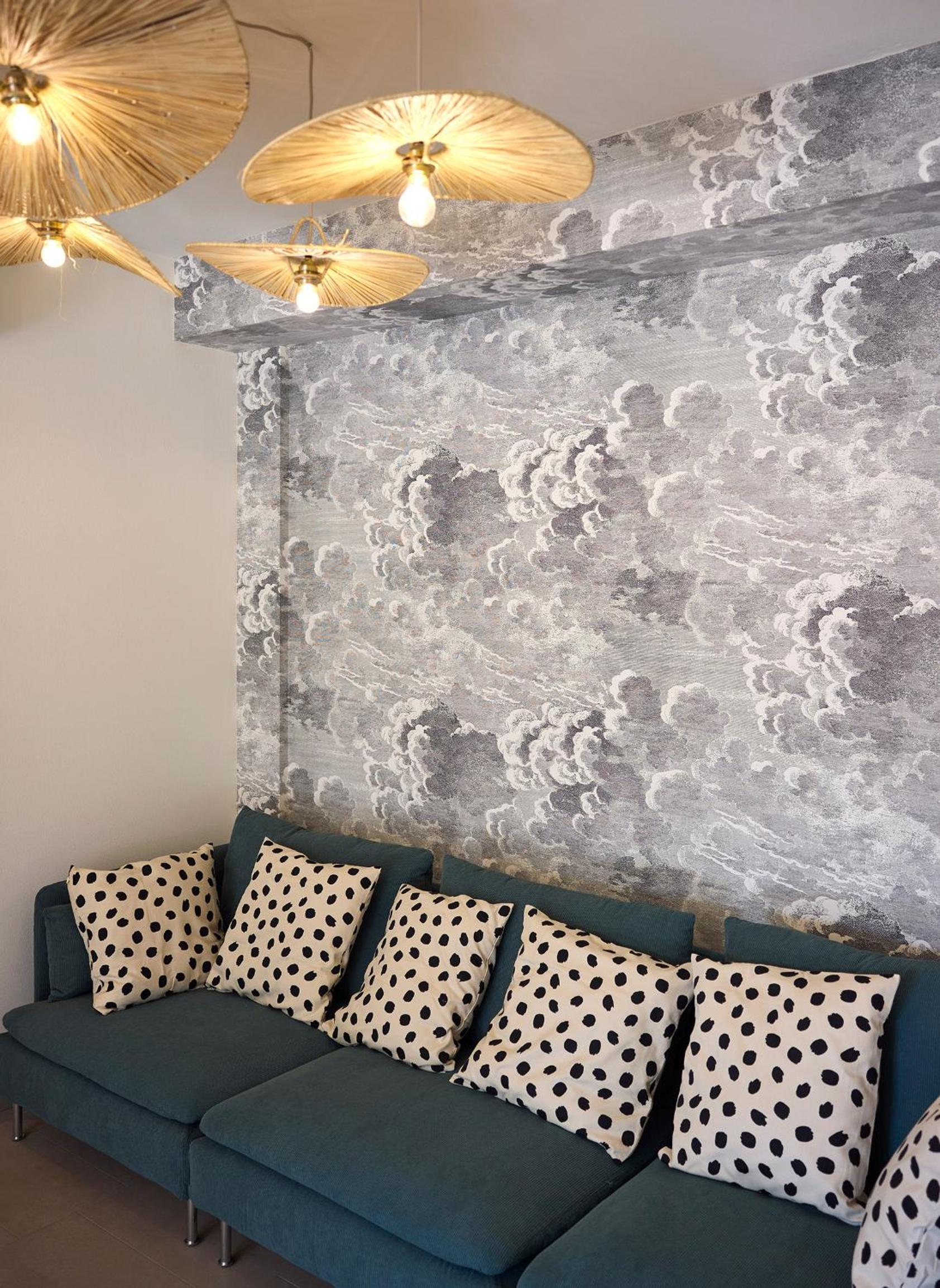 Queen Room photo 2