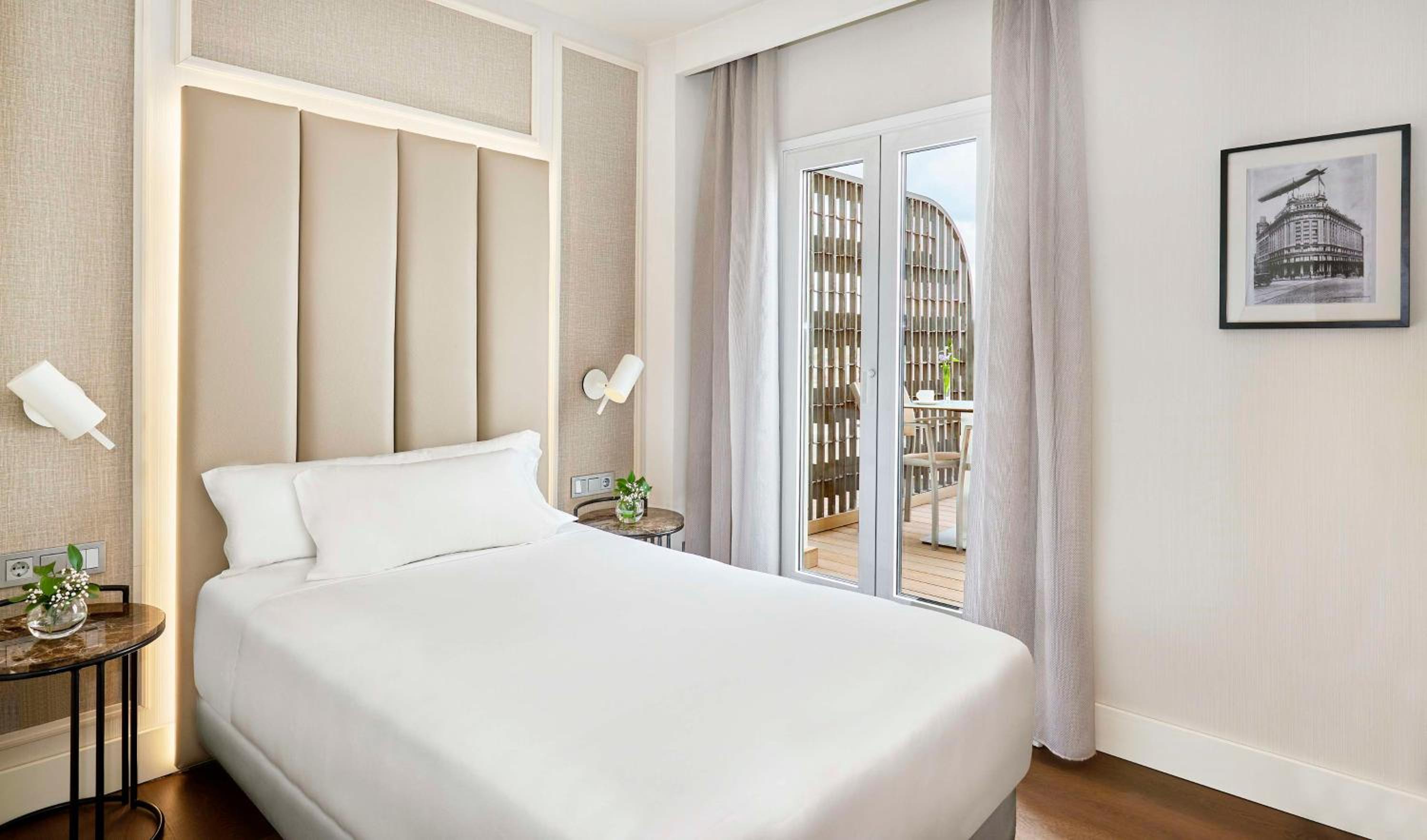 Standard Single Room with View and Terrace