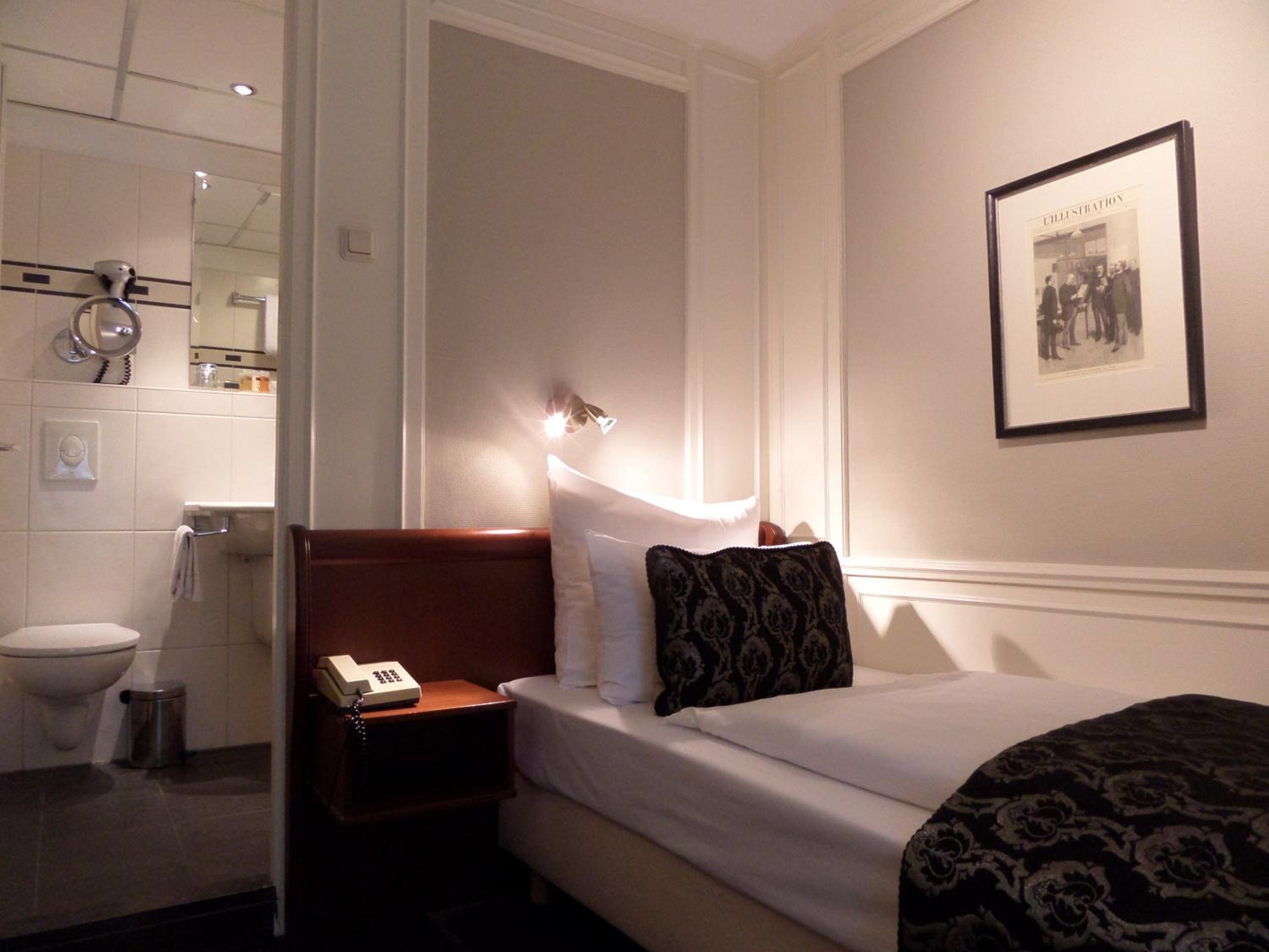 Standard Single Room photo 3