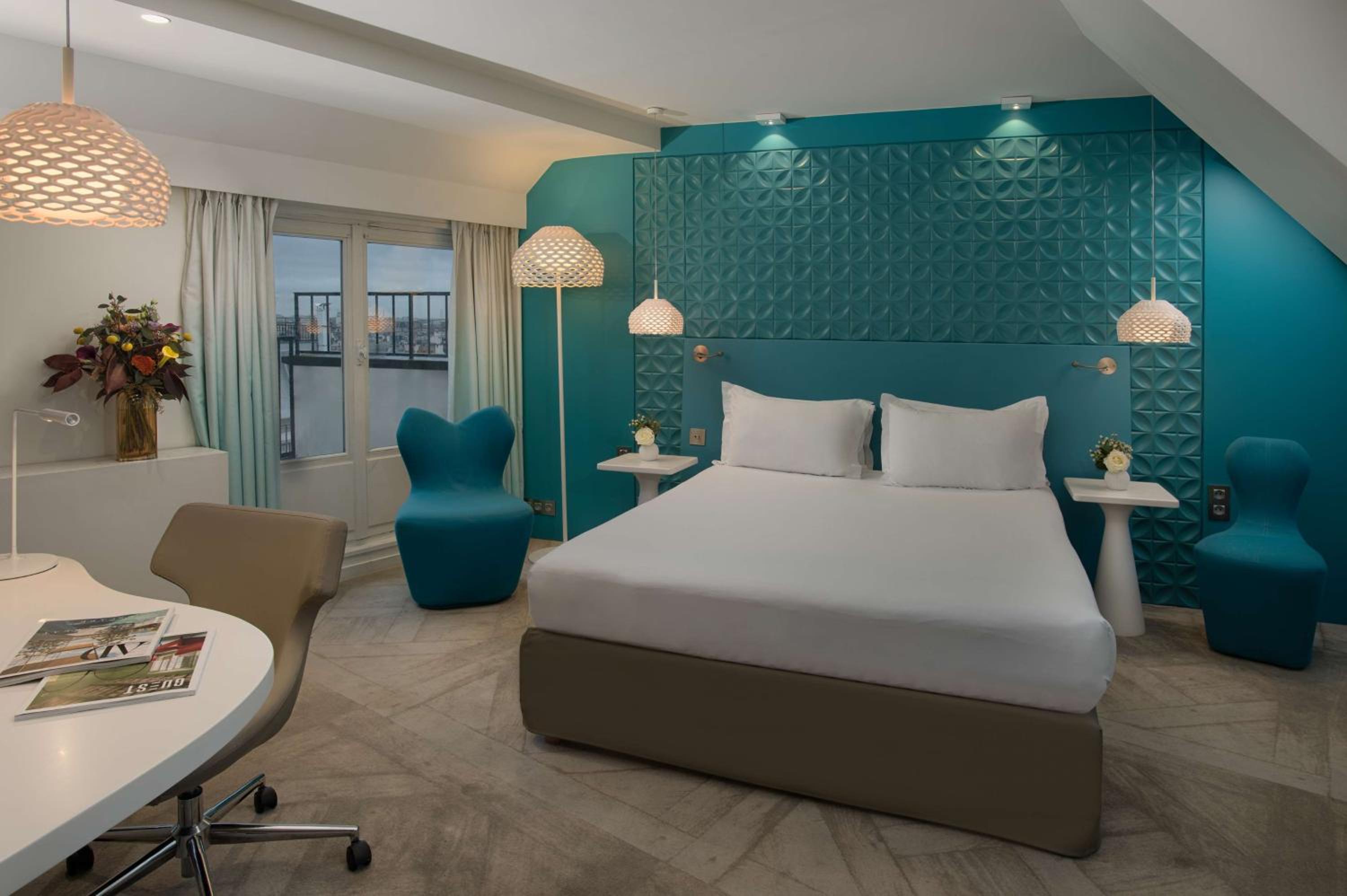 Superior Double Room with View thumbnail 6