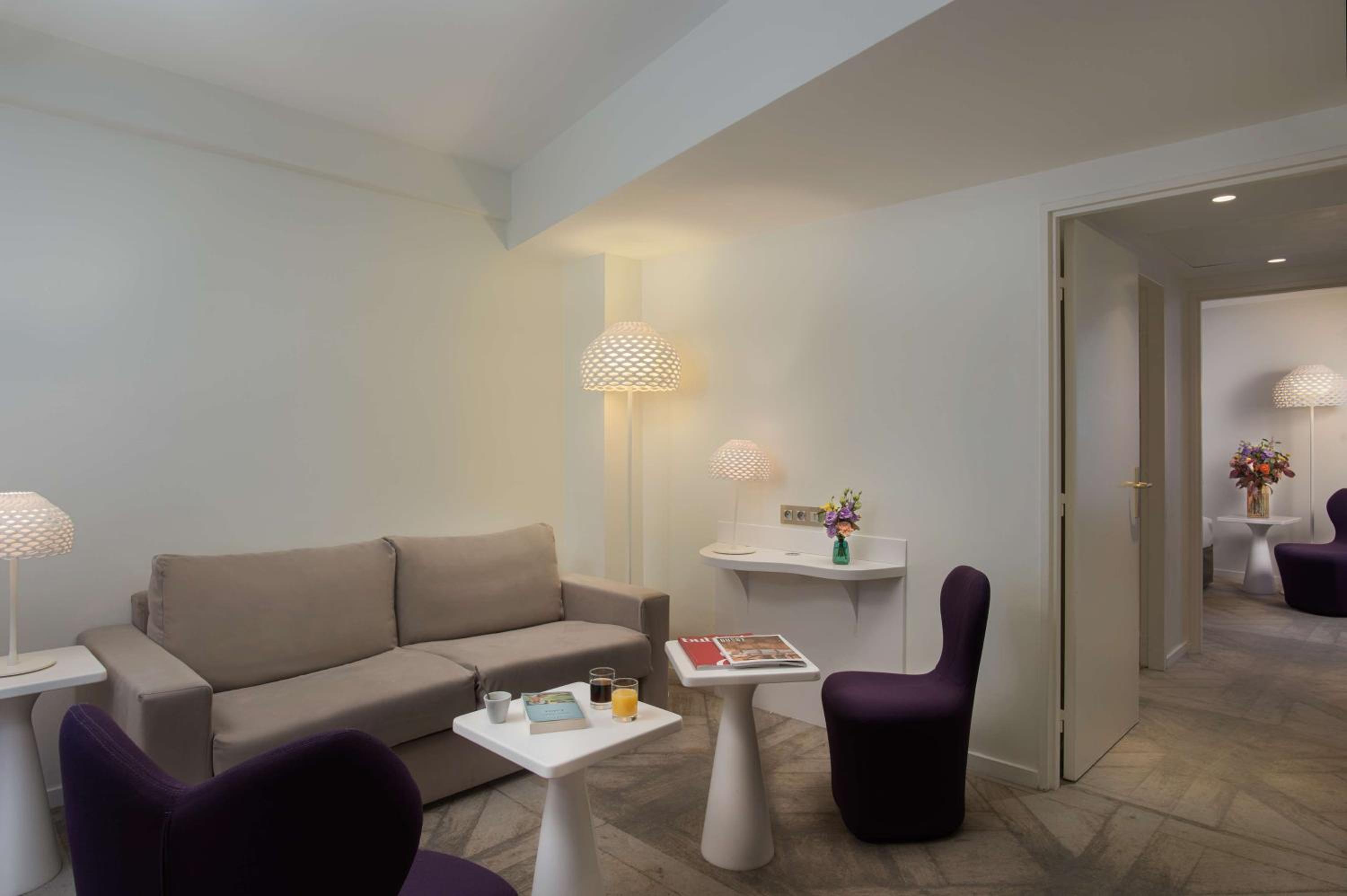 Suite with View with Extra Bed (2 Adults + 2 Children)