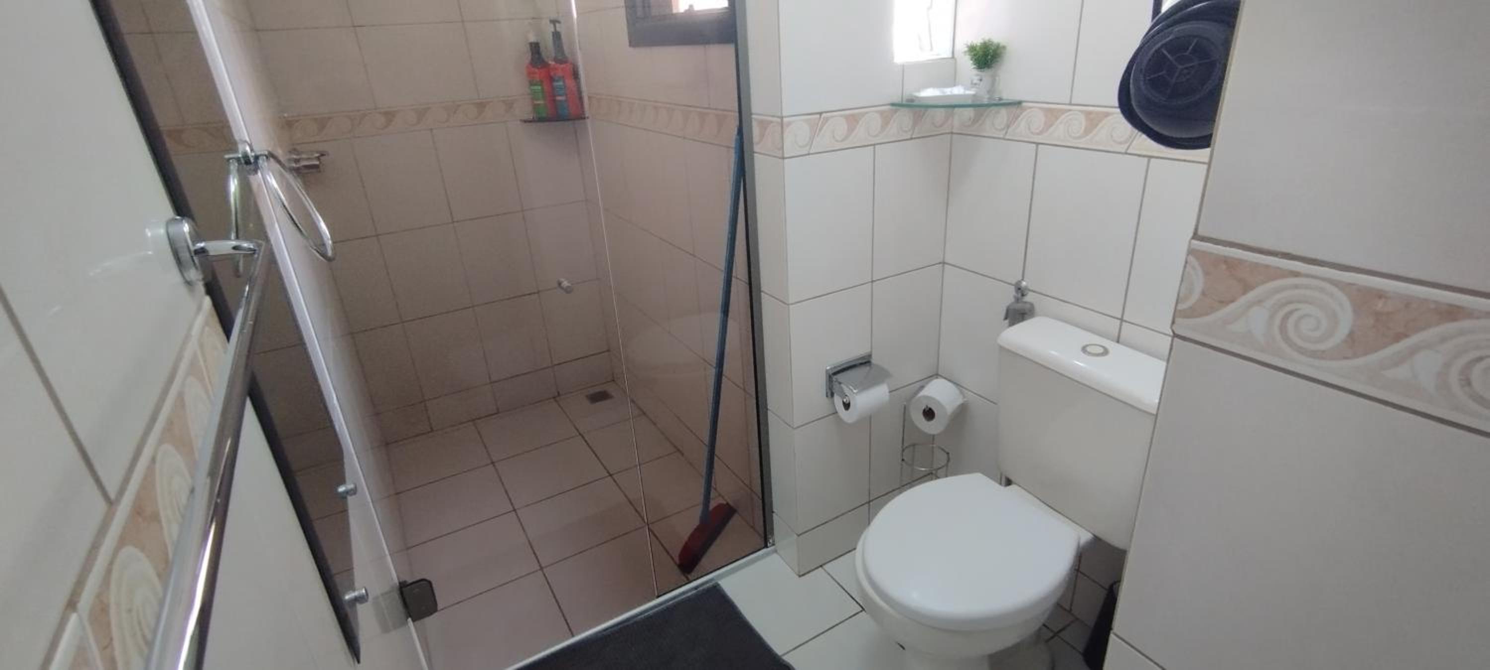 Double Room with Private External Bathroom - Photo 10