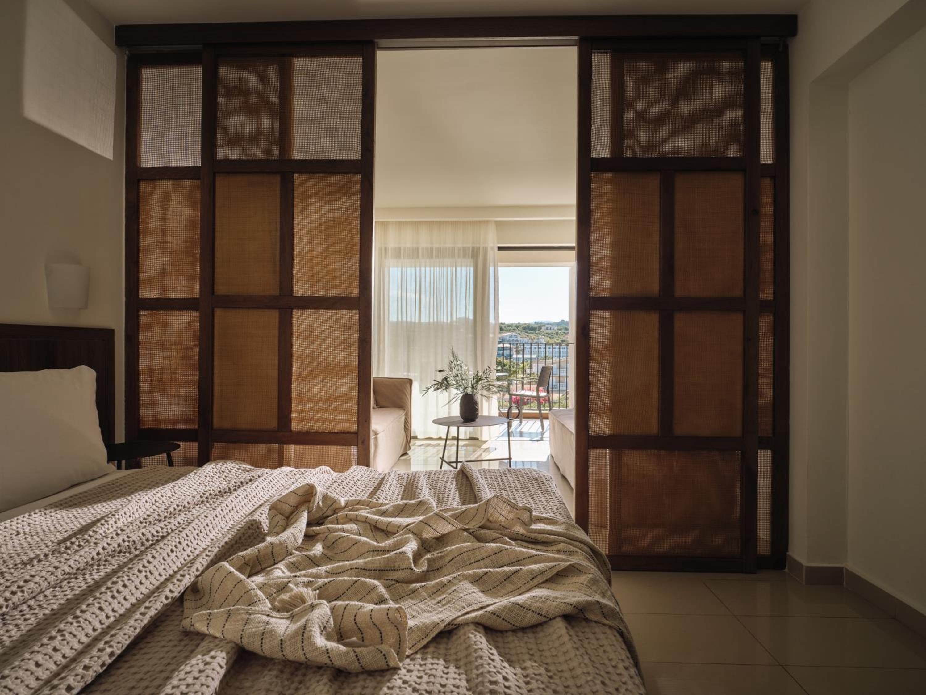 Premium One Bedroom Suite - Photo 2