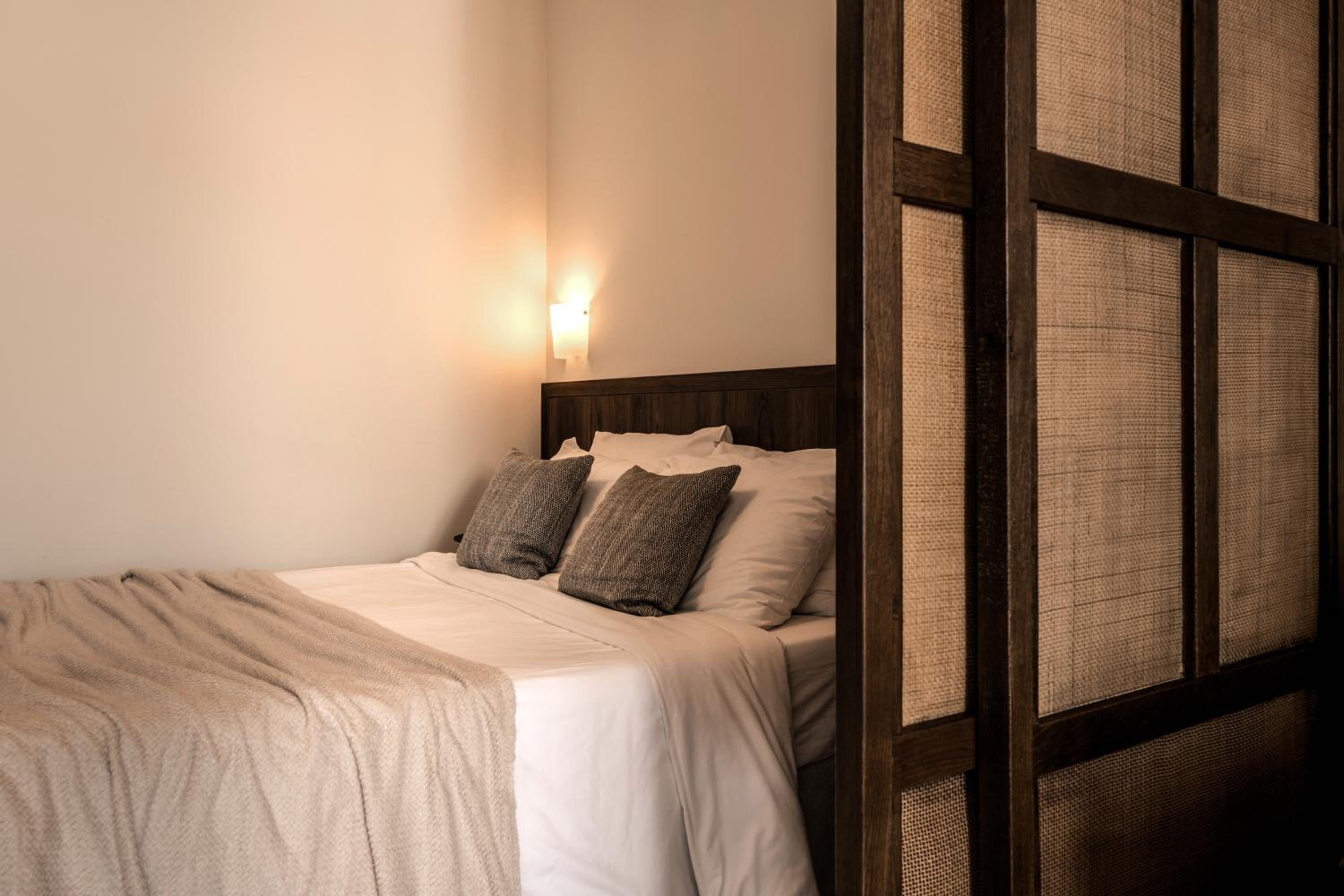 Premium One Bedroom Suite - Photo 4