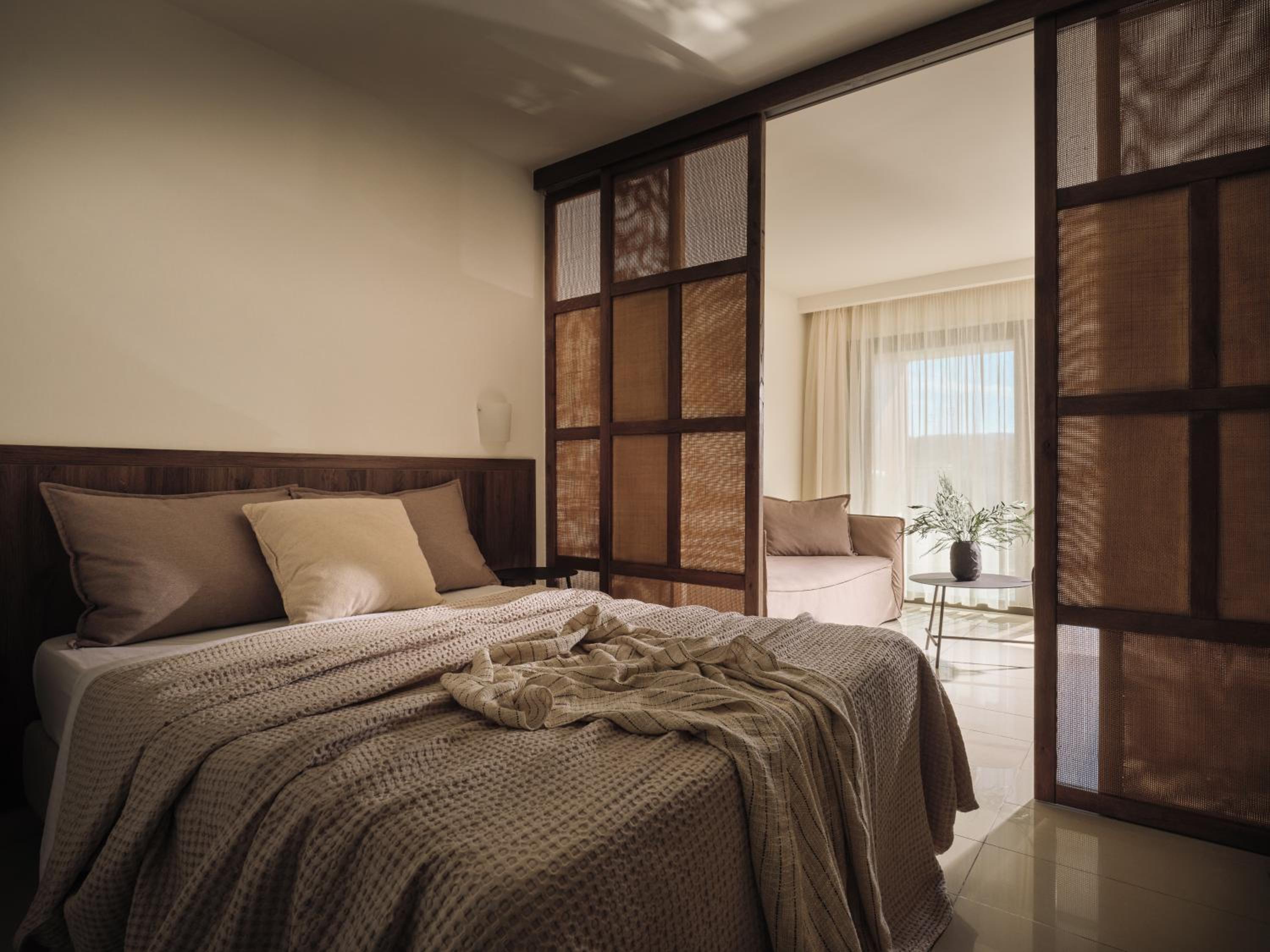 Premium One Bedroom Suite - Photo 8