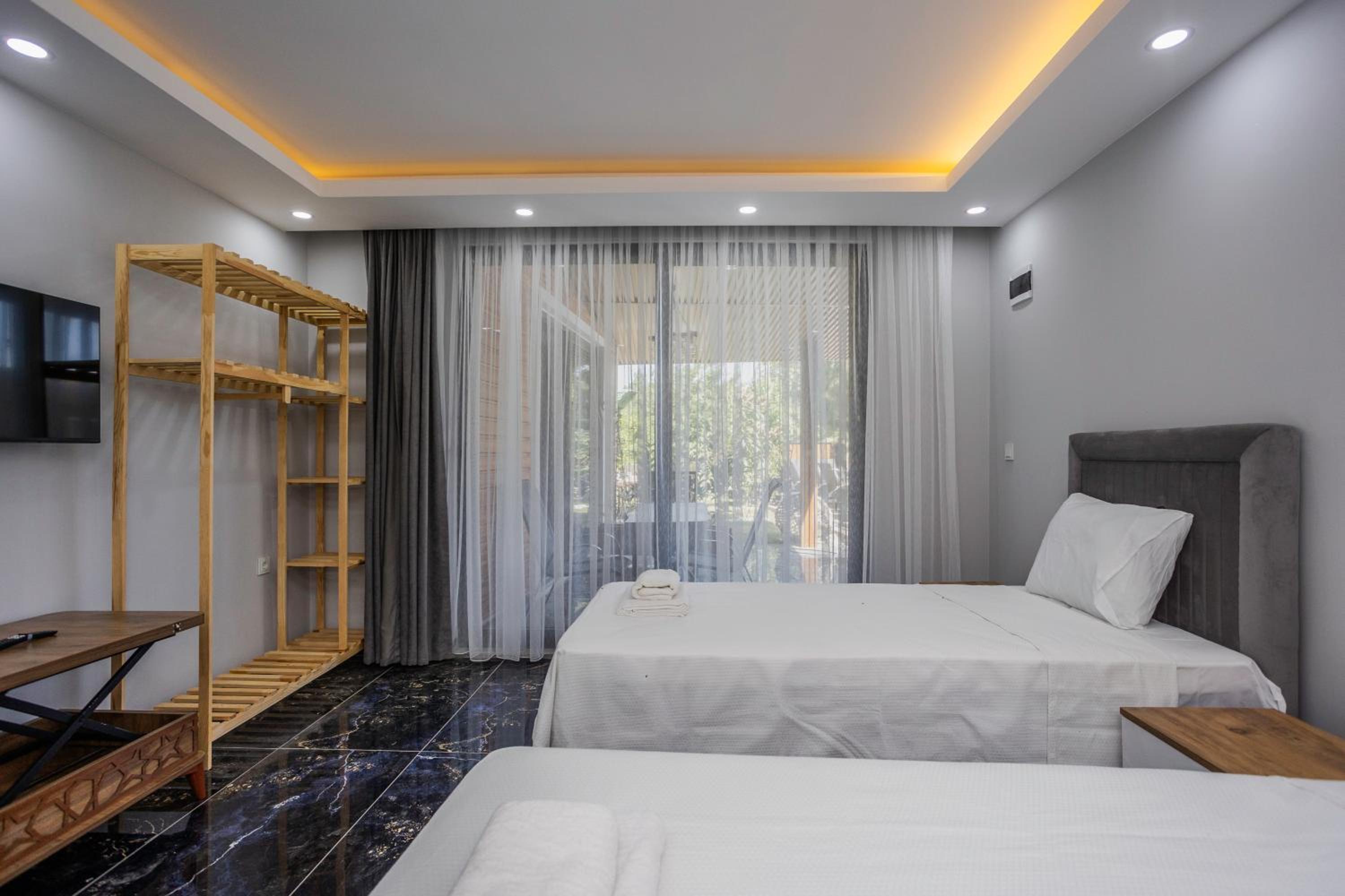 Standard Double Room - Photo 2