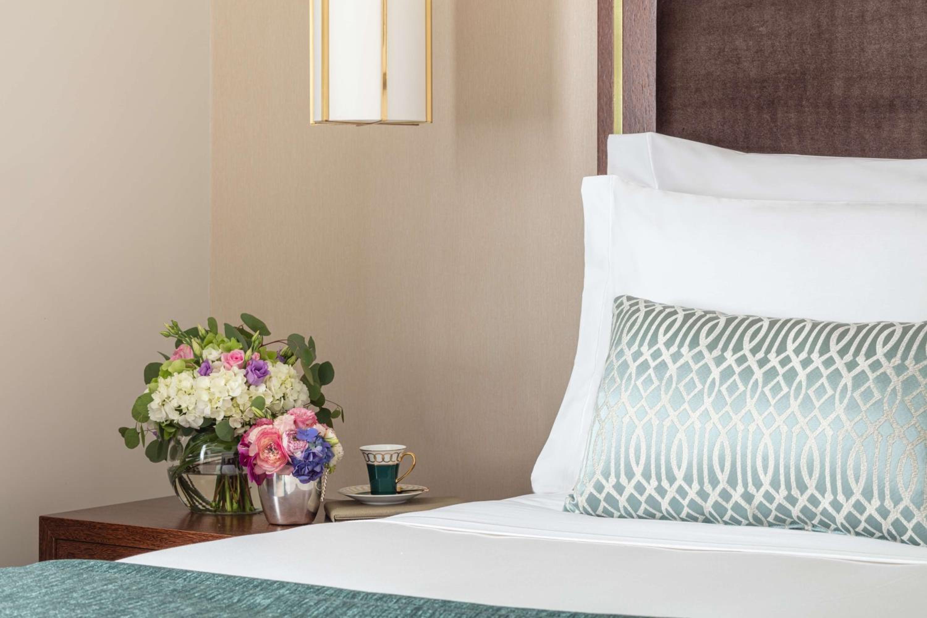 Junior Suite with 2 Adults+1 Child Occupancy and Extra Bed (Non Smoking)