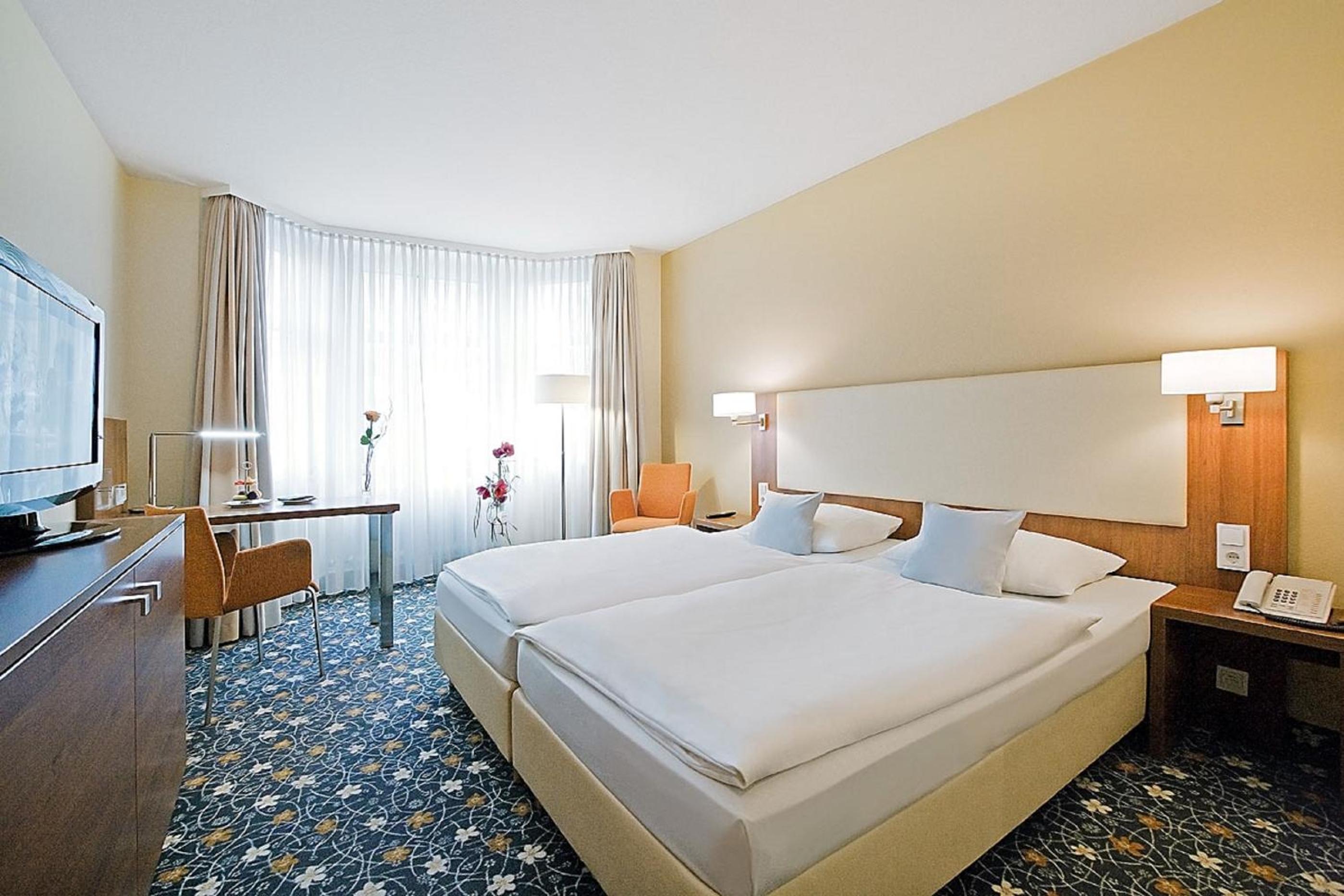 Business Double Room - Photo 2