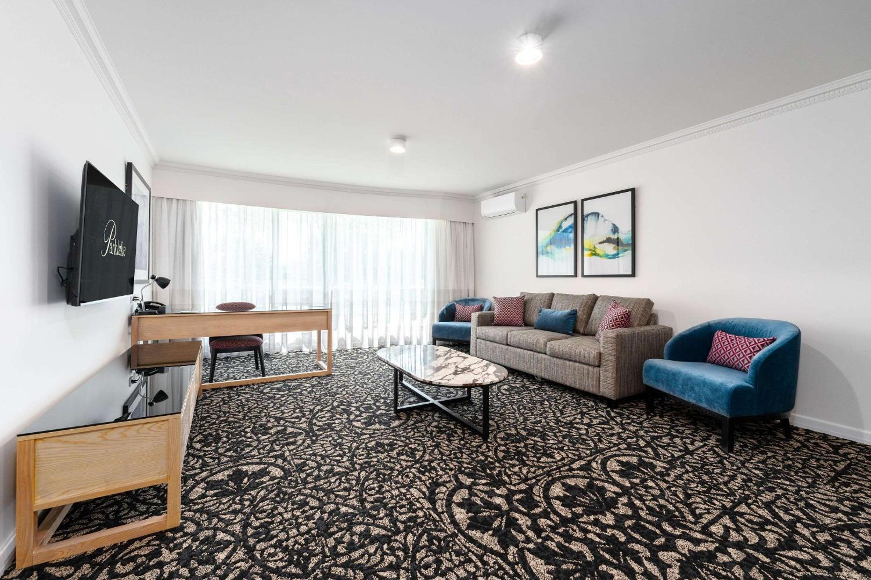 Grand 1-Bedroom Apartment - Photo 12