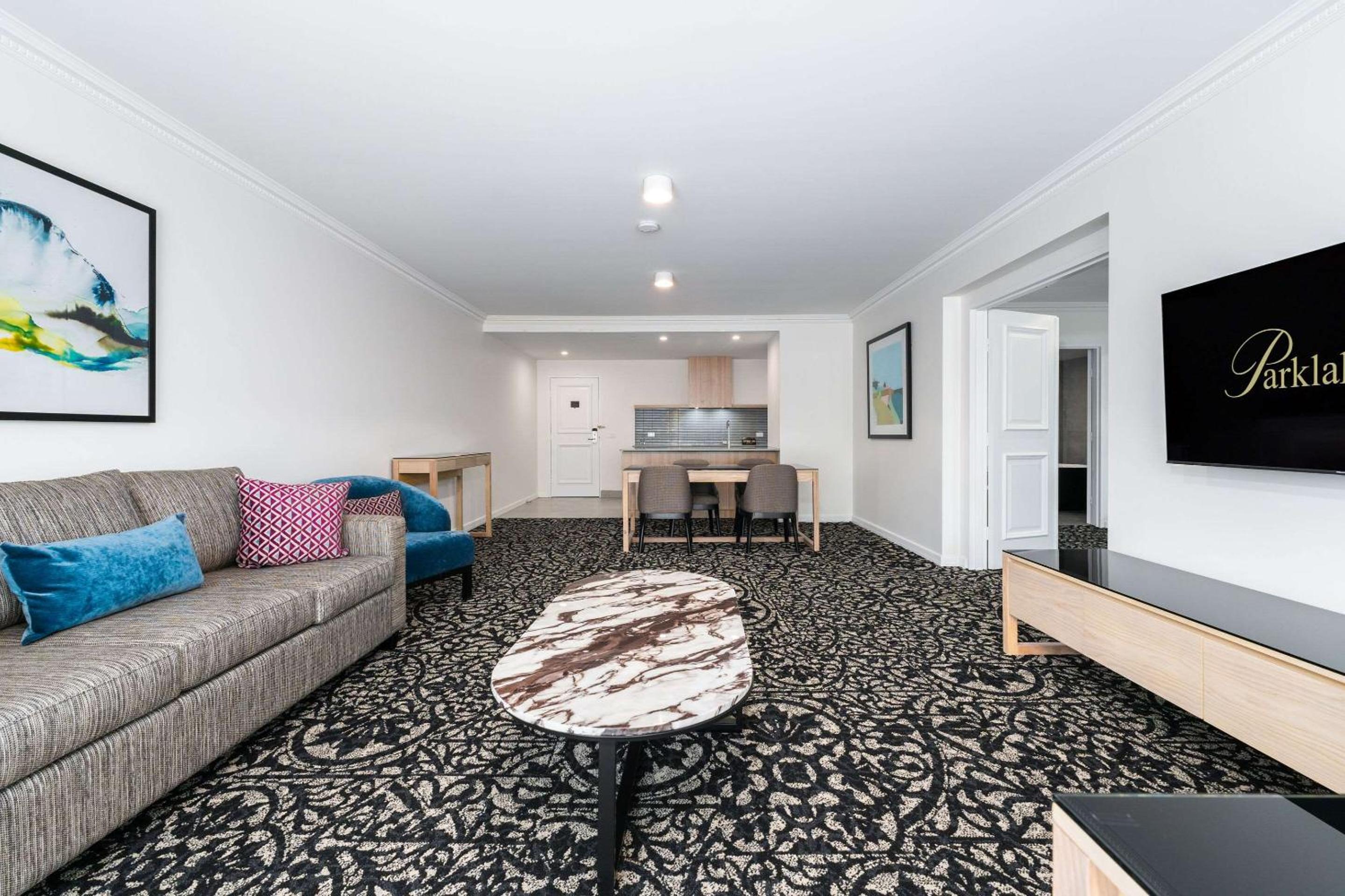 Grand 1-Bedroom Apartment - Photo 10