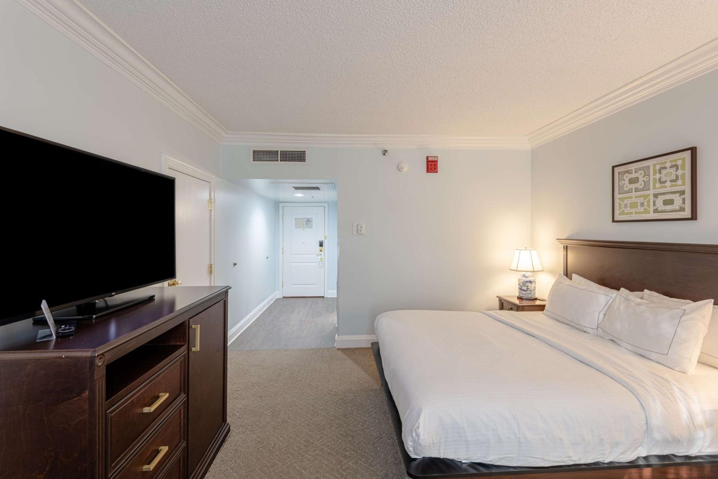 King Room - Hearing Access - Photo 1
