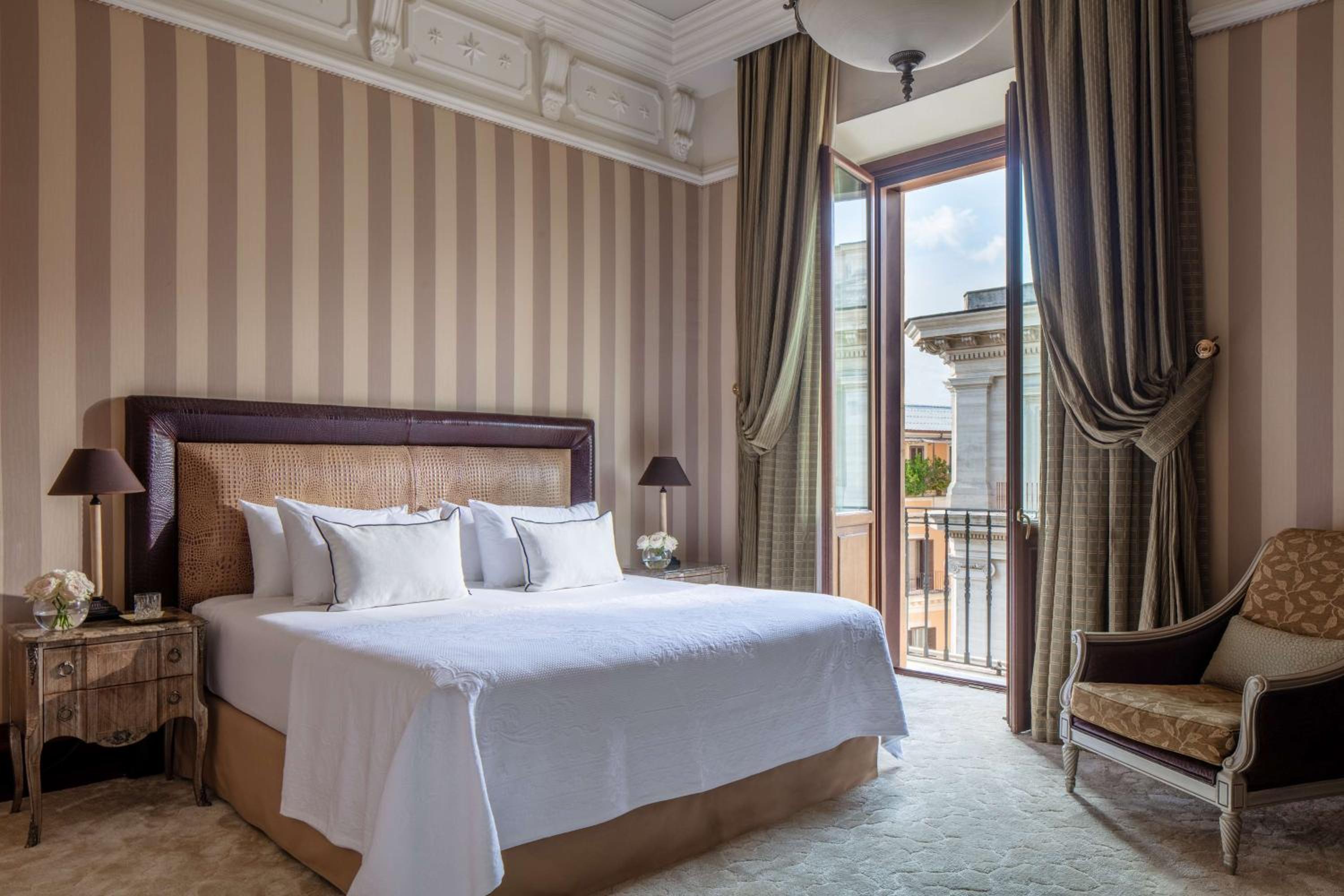Premium Double or Twin Room City View thumbnail 6